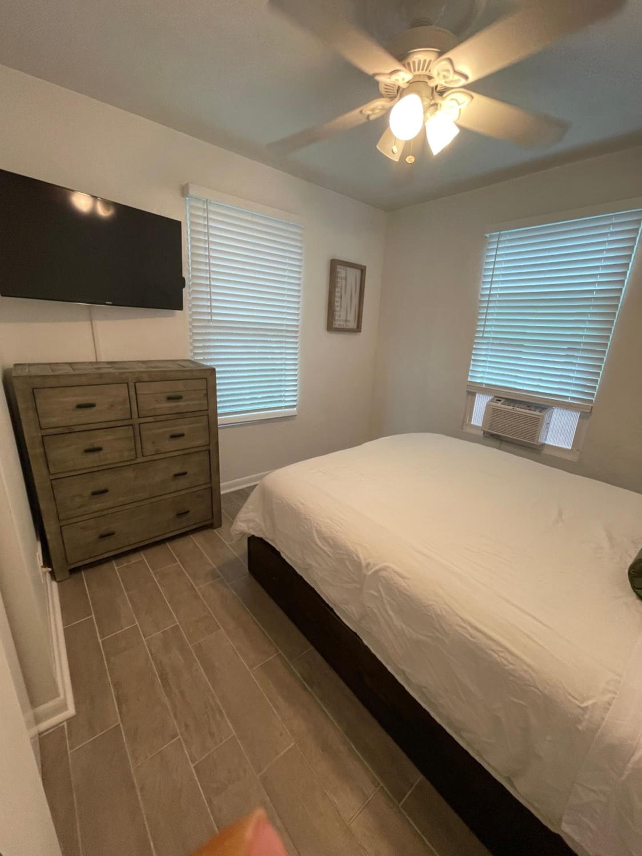 Three Bedroom Cottage in Ft Lauderdale — 16