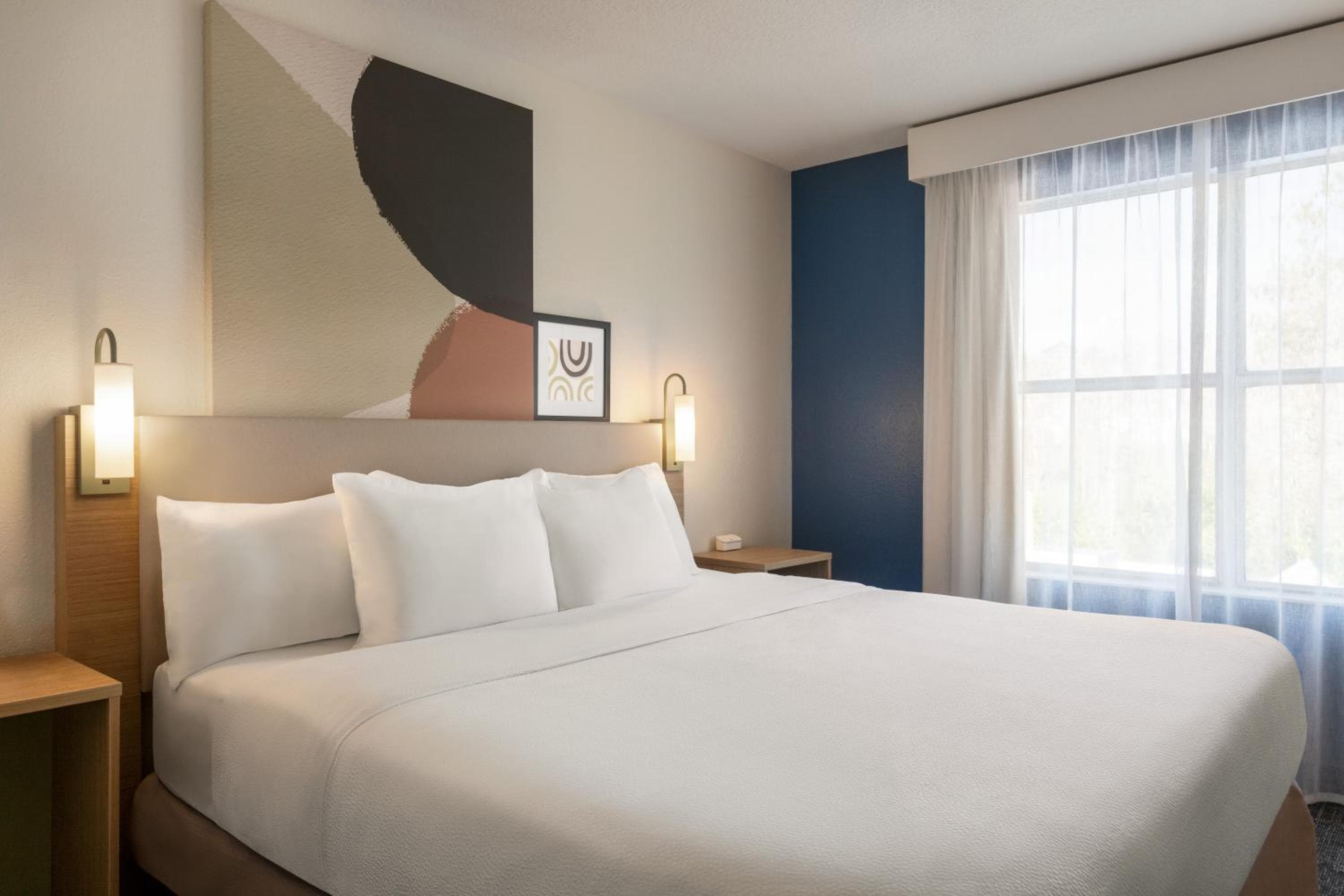 Spark by Hilton Orlando Universal Blvd — 3