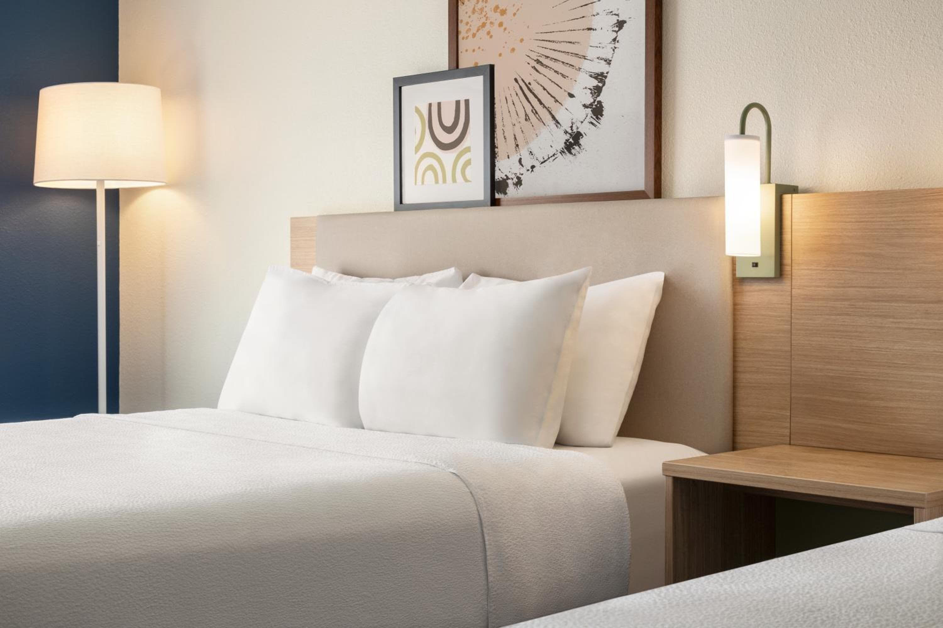 Spark by Hilton Orlando Universal Boulevard — 3