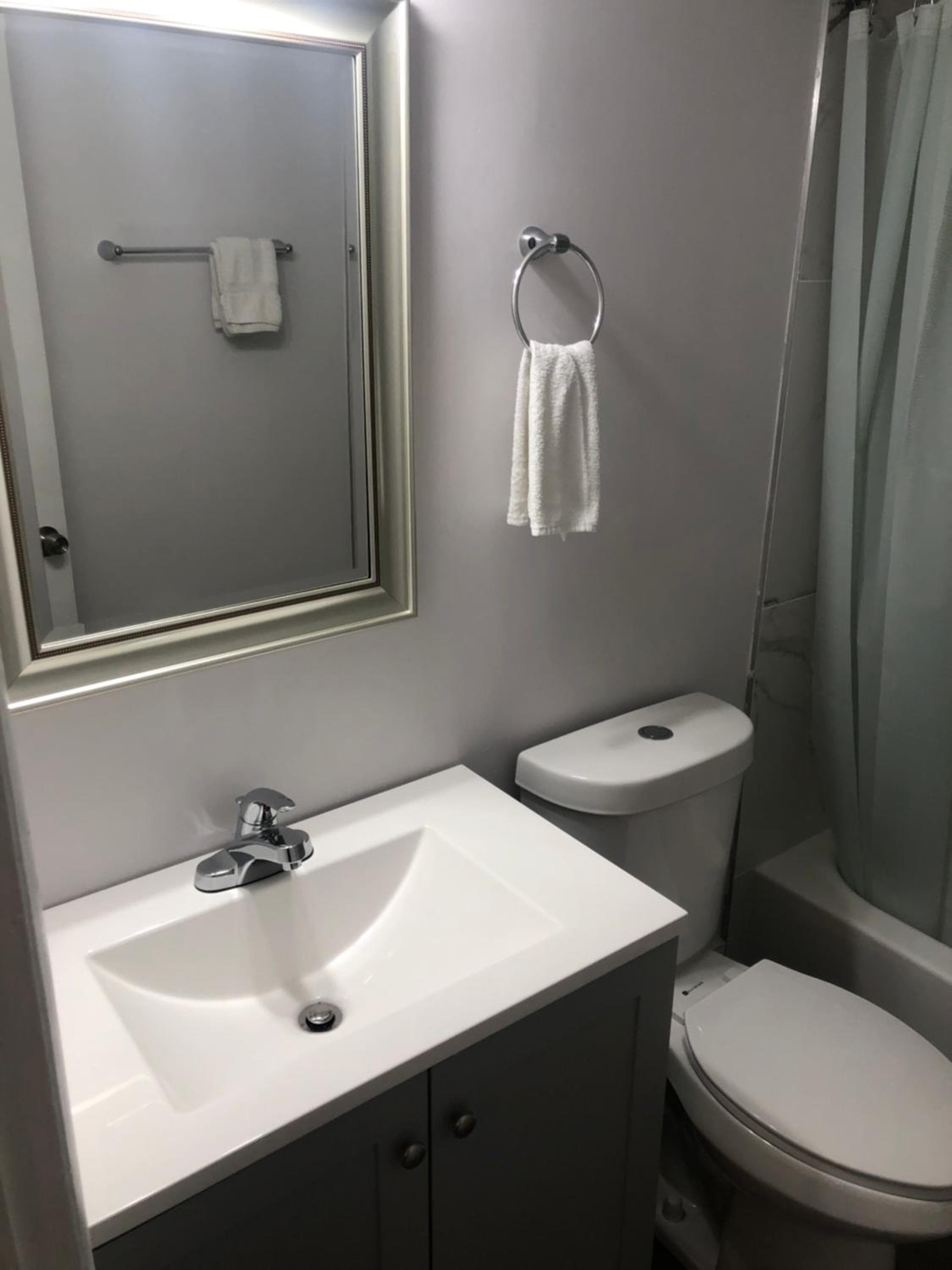 City First Story Apartments & Cottage — 24