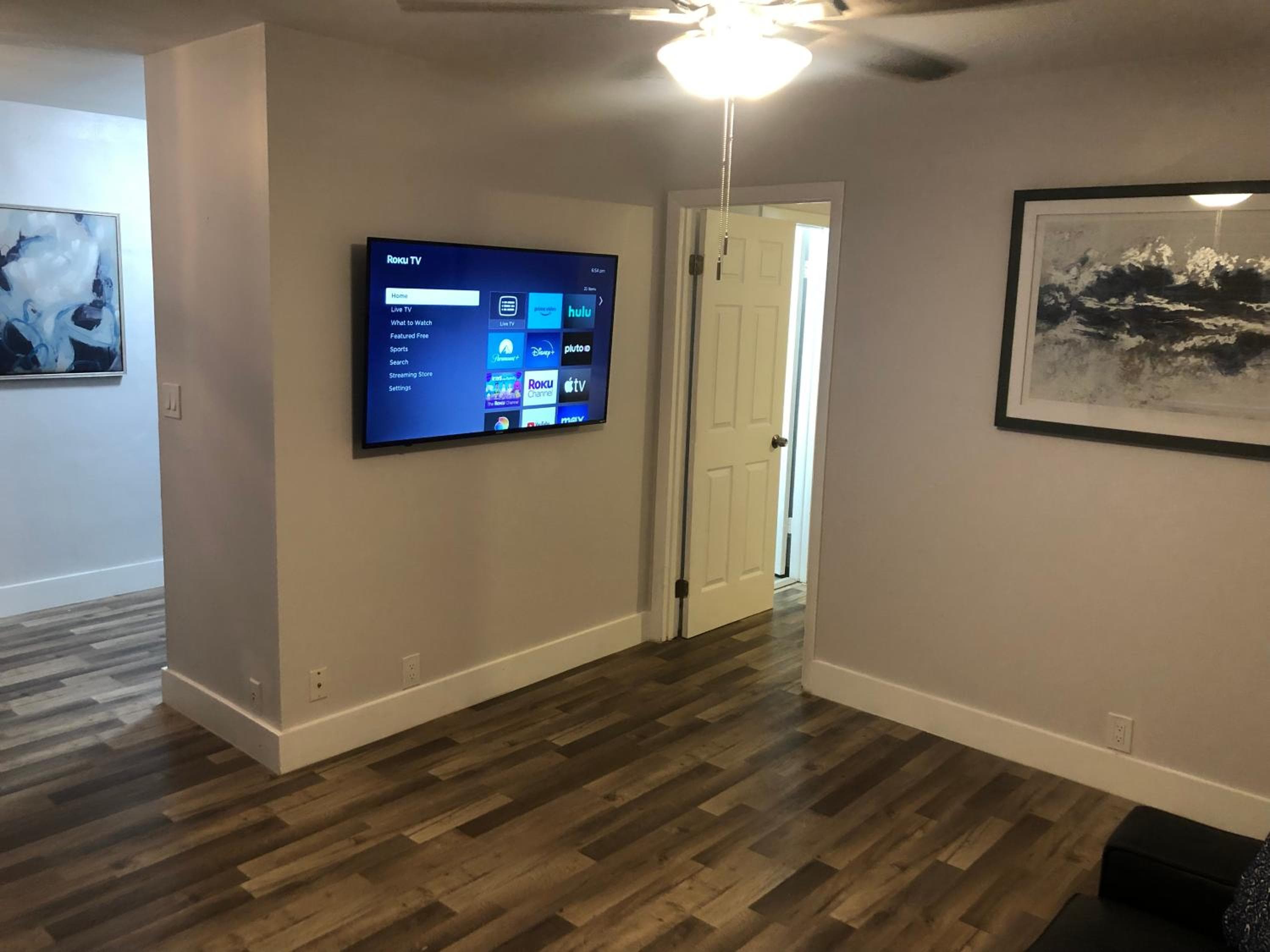 City First Story Apartments & Cottage — 15