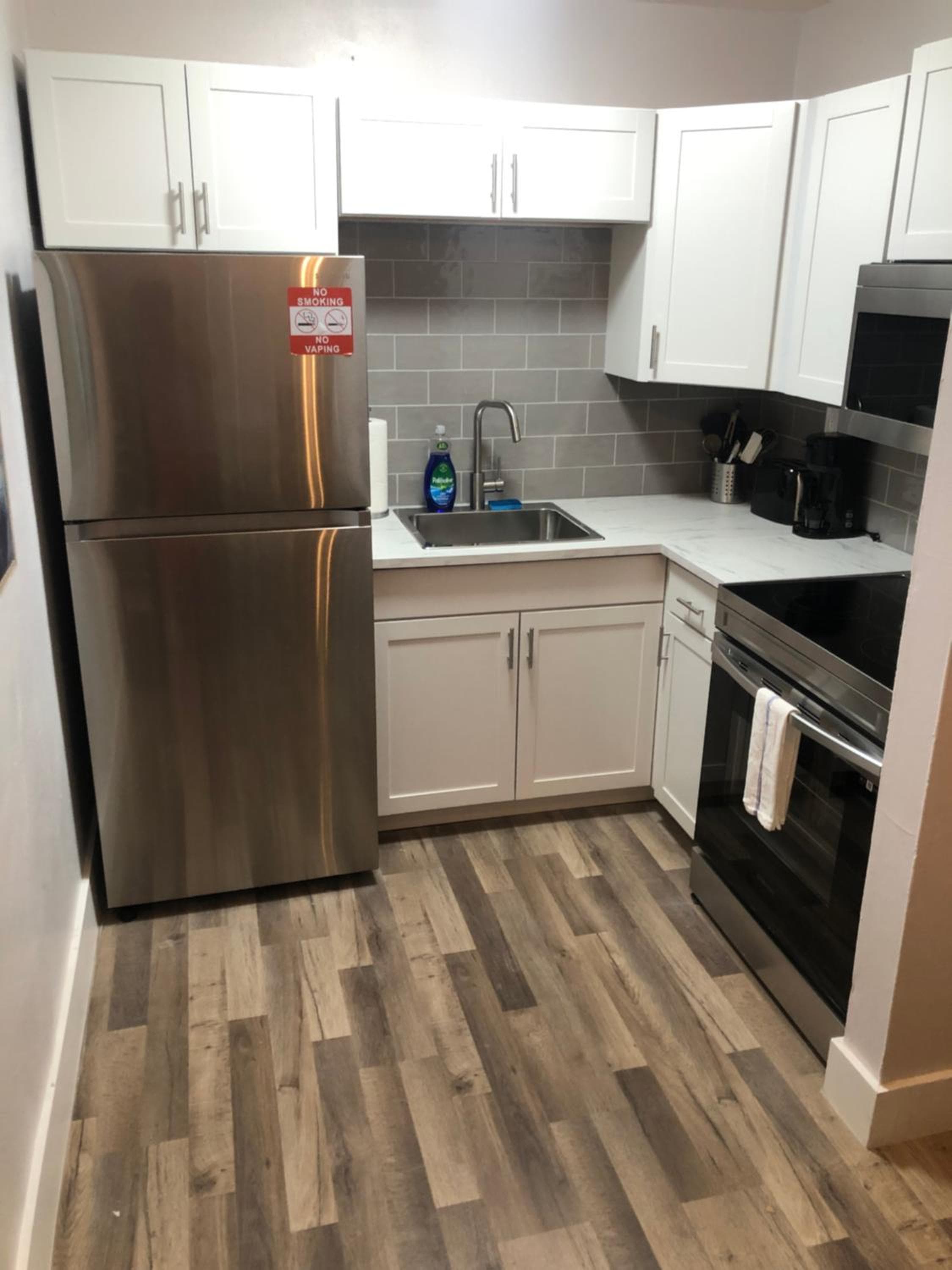 City First Story Apartments & Cottage — 17
