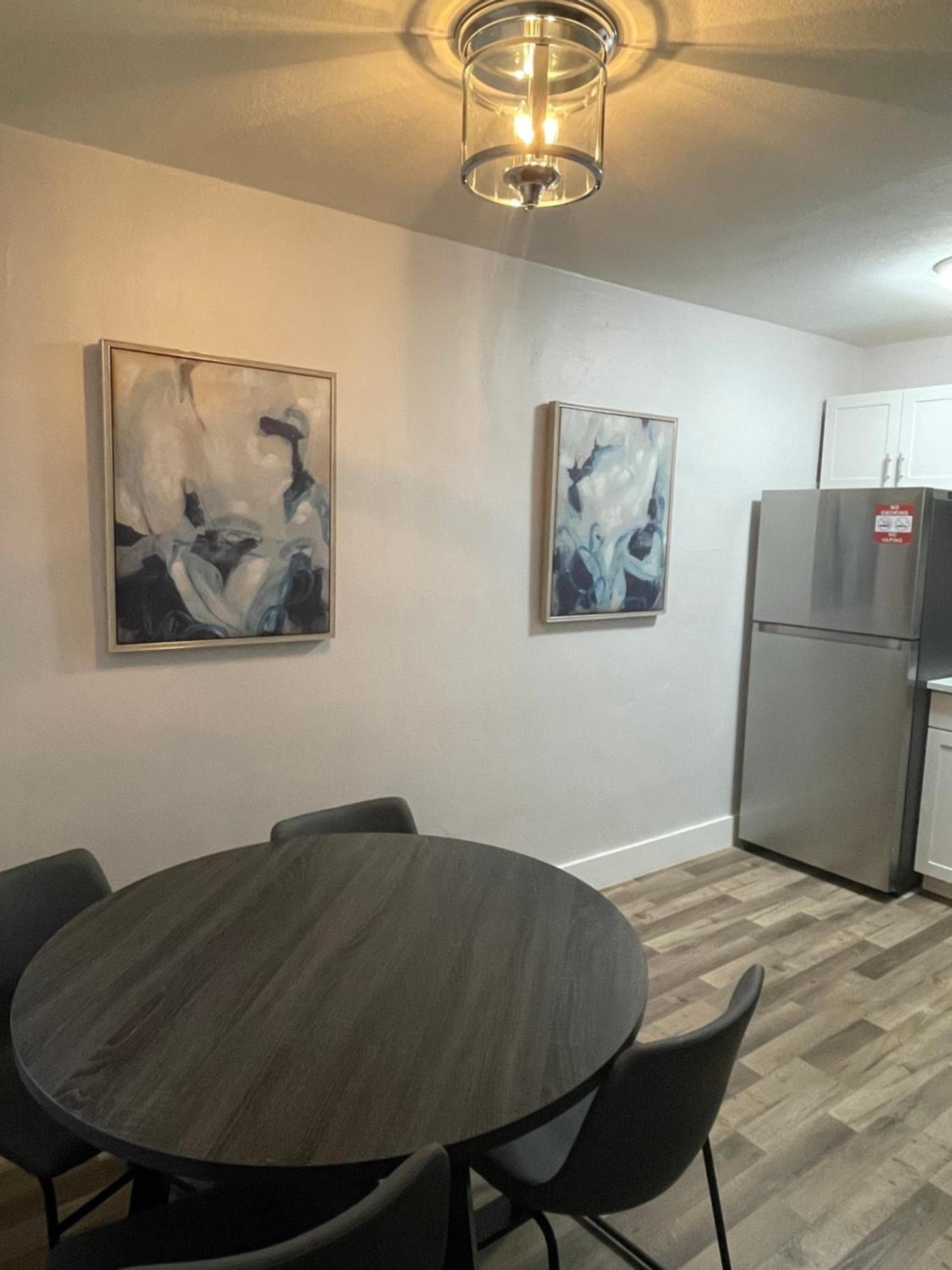 City First Story Apartments & Cottage — 2