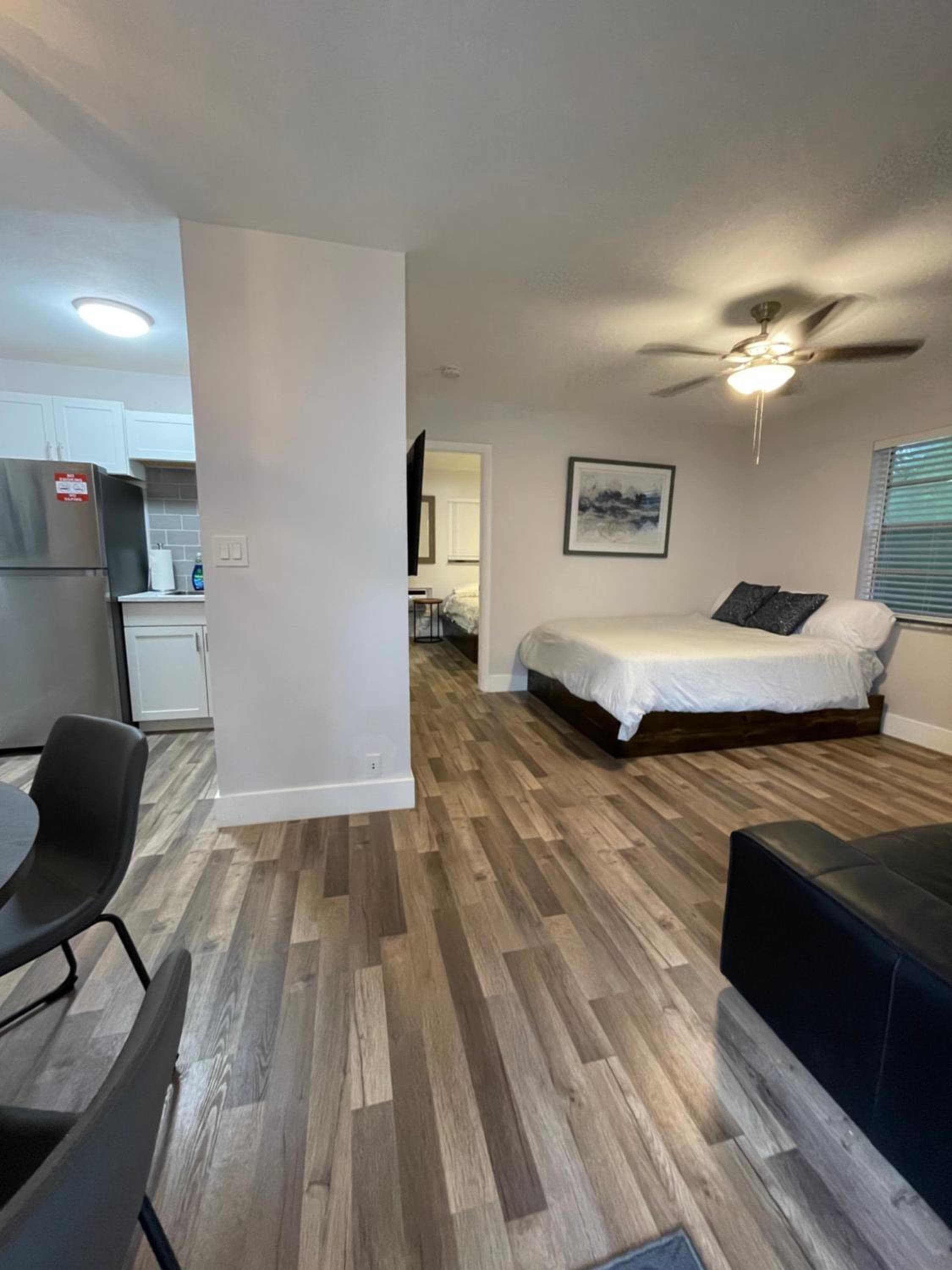 City First Story Apartments & Cottage — 8