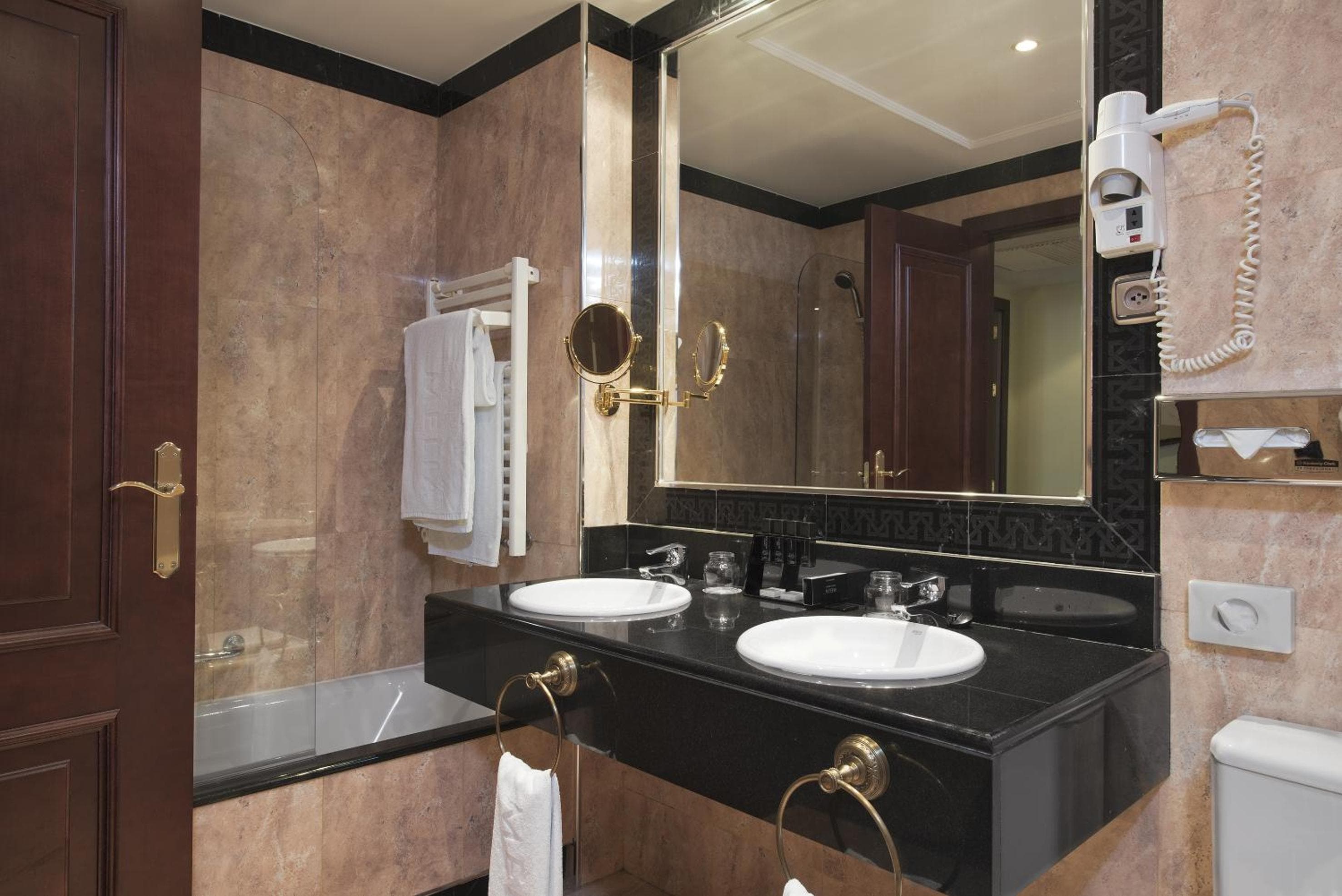 Meliá Barajas — 4