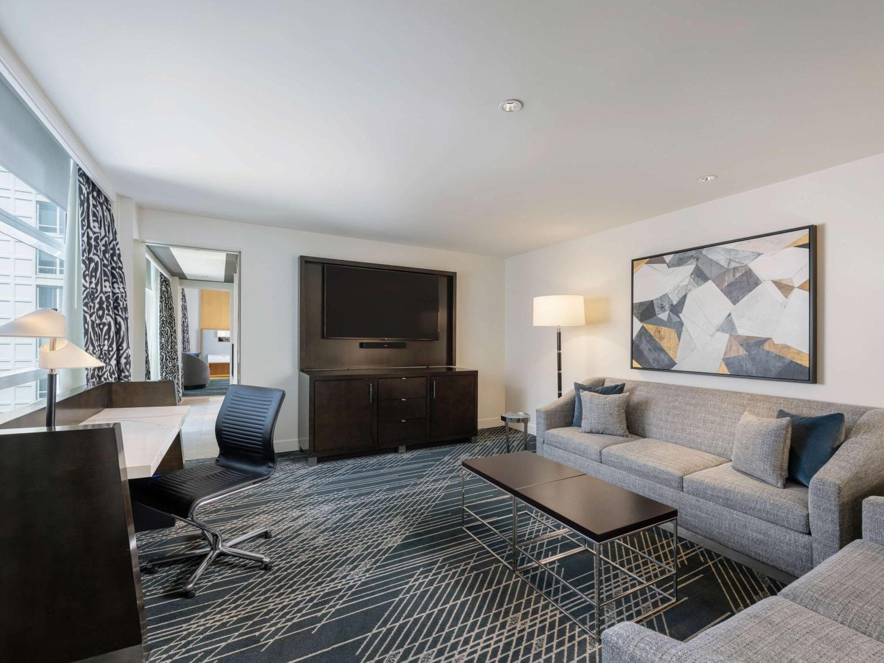 Sofitel Chicago Magnificent Mile hotel, 20 East Chestnut Street, Chicago, United States — photo 9