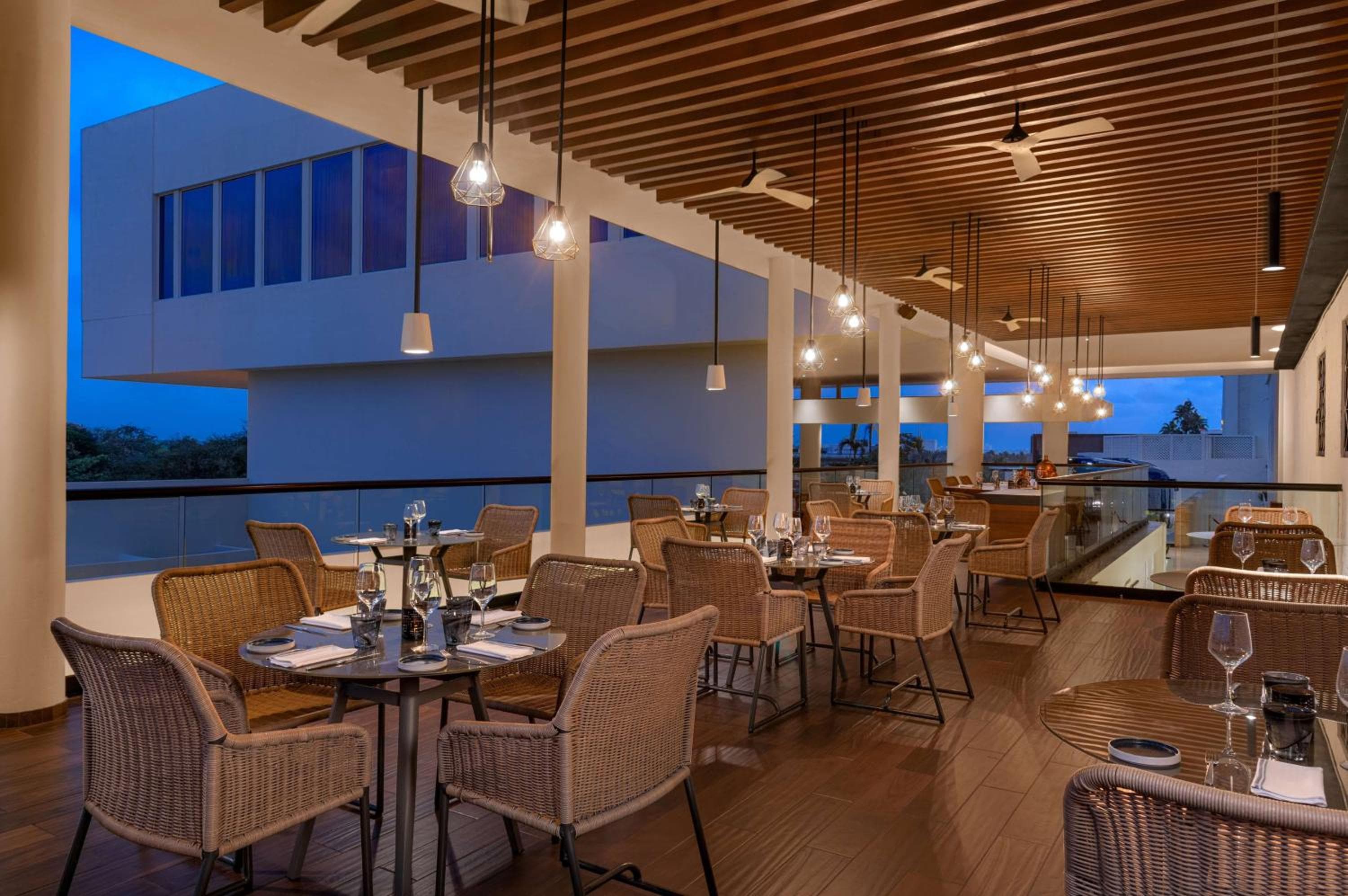 Hilton Cancun Mar Caribe All-Inclusive Resort — 24