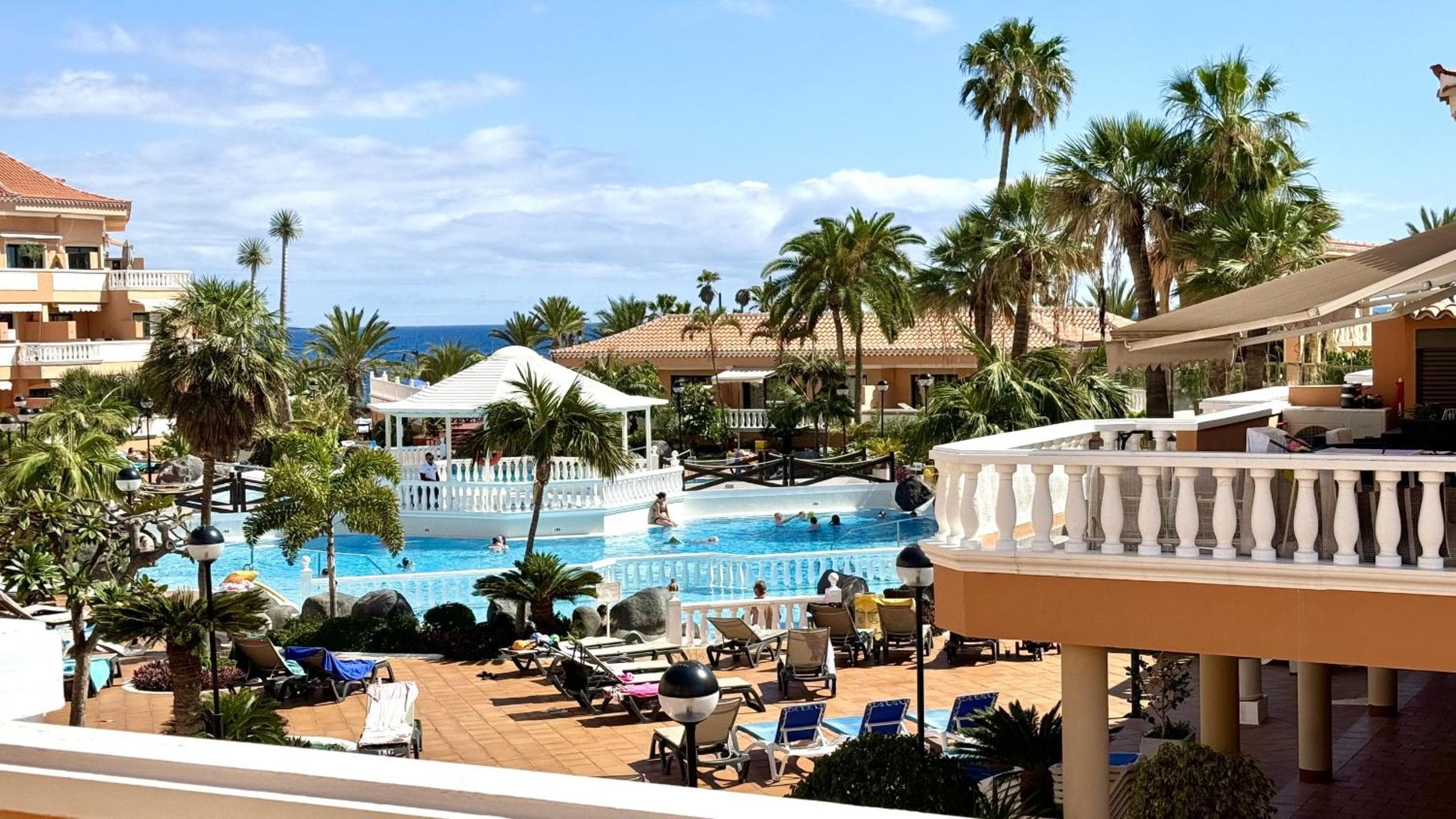 Royal Garden Sea Views by Deihu Experiences — 3