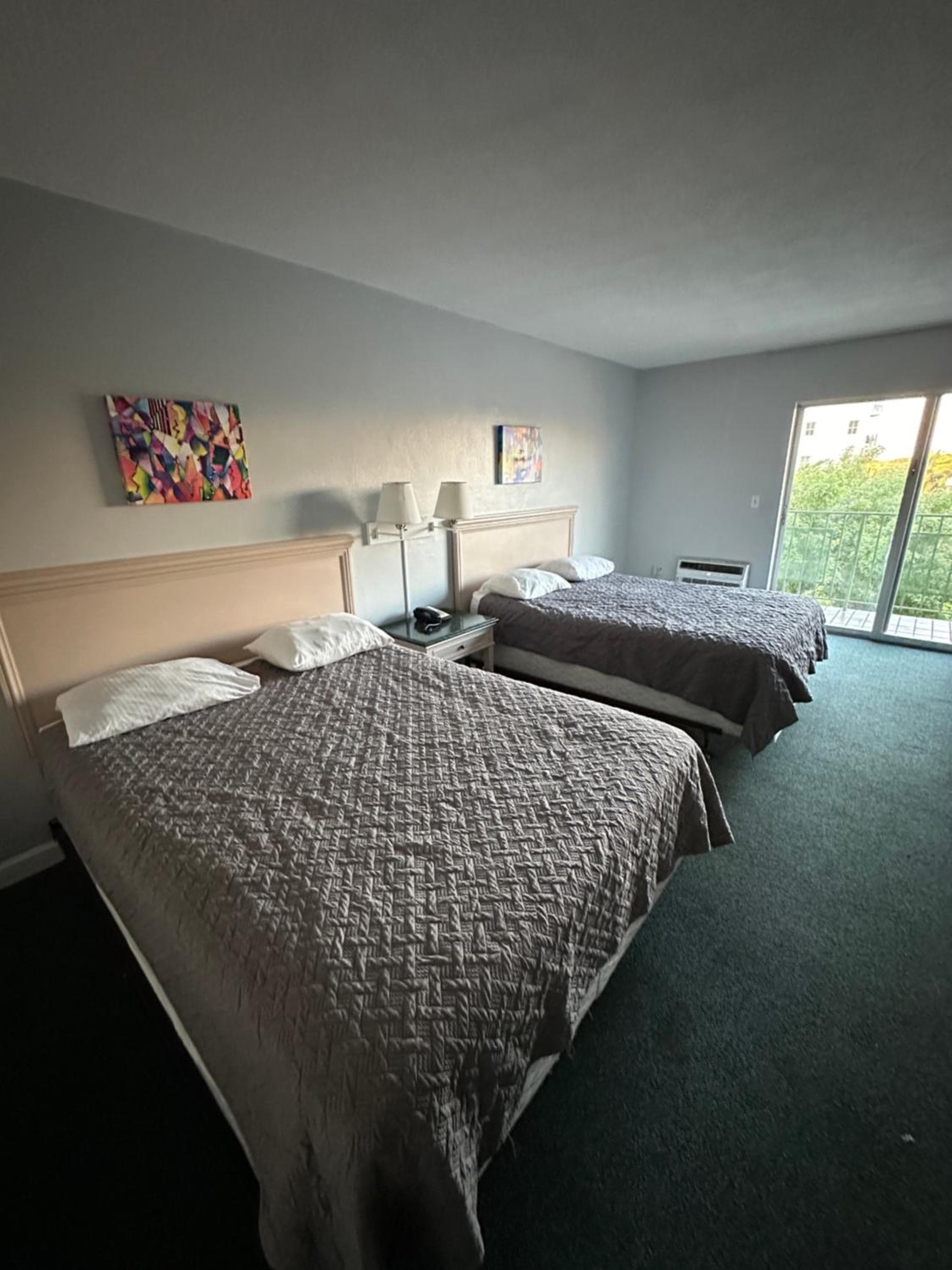 Hotel Chateaubleau — 21