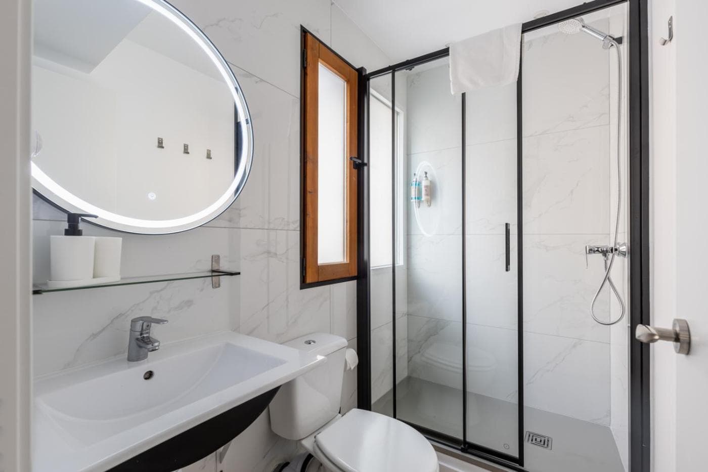 Habitaciones inteligentes Regina Selfcheck-in — 16