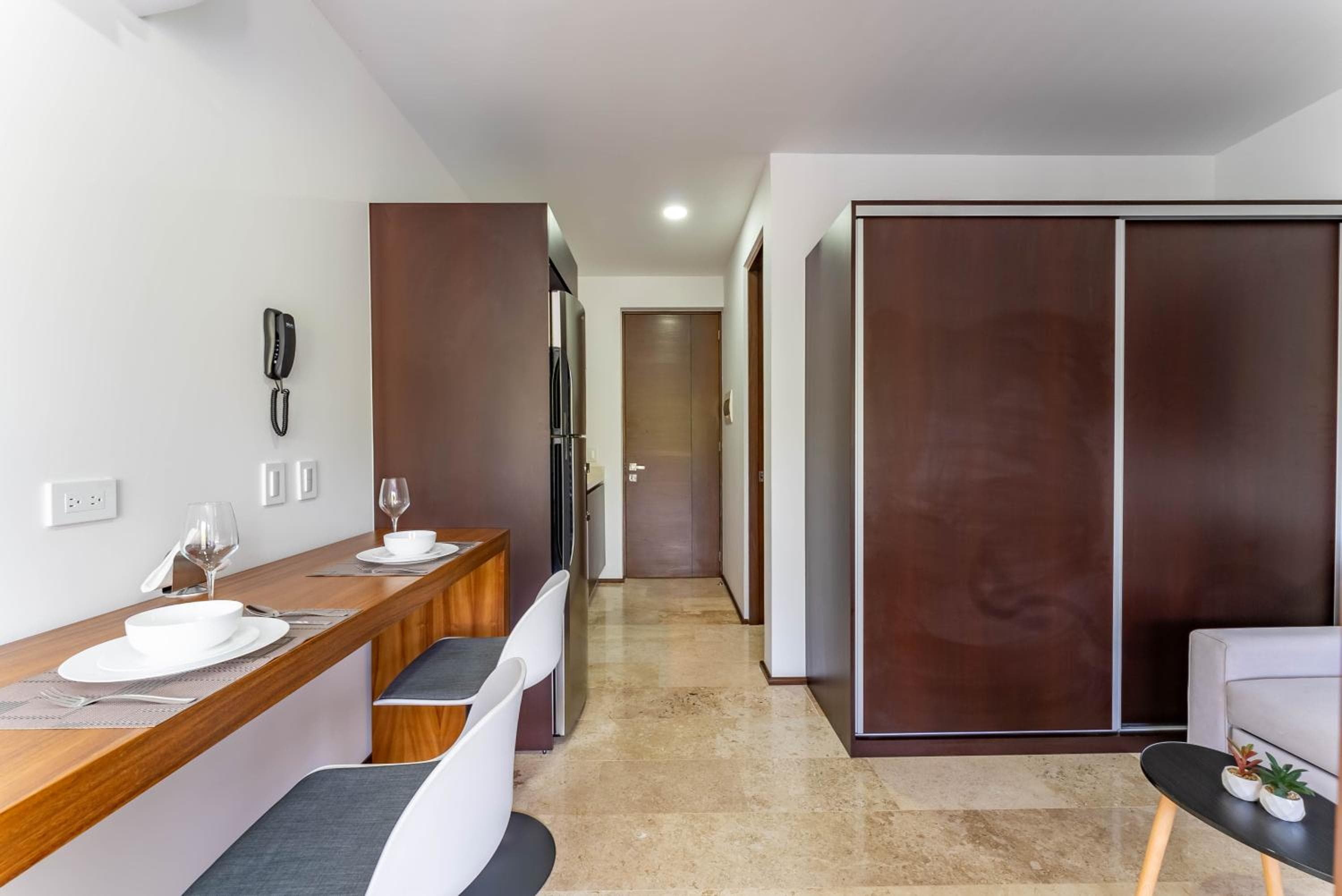 Menesse Apartments — 17