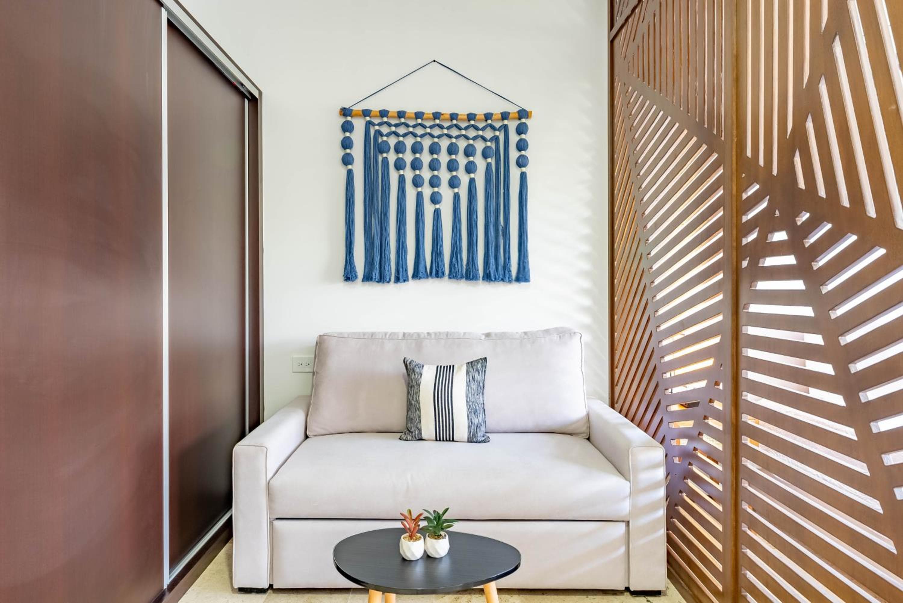 Menesse Apartments — 20