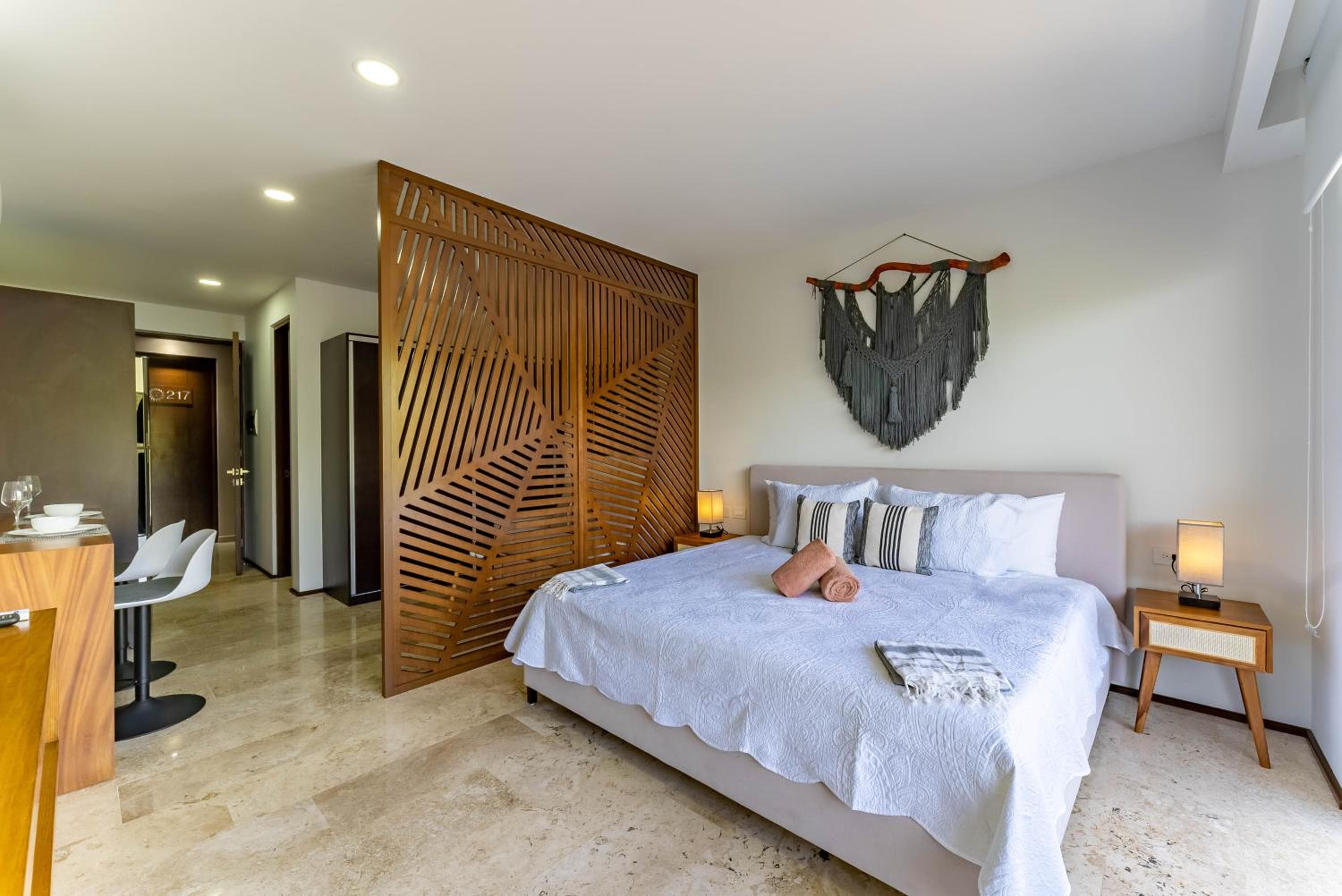 Menesse Apartments — 3