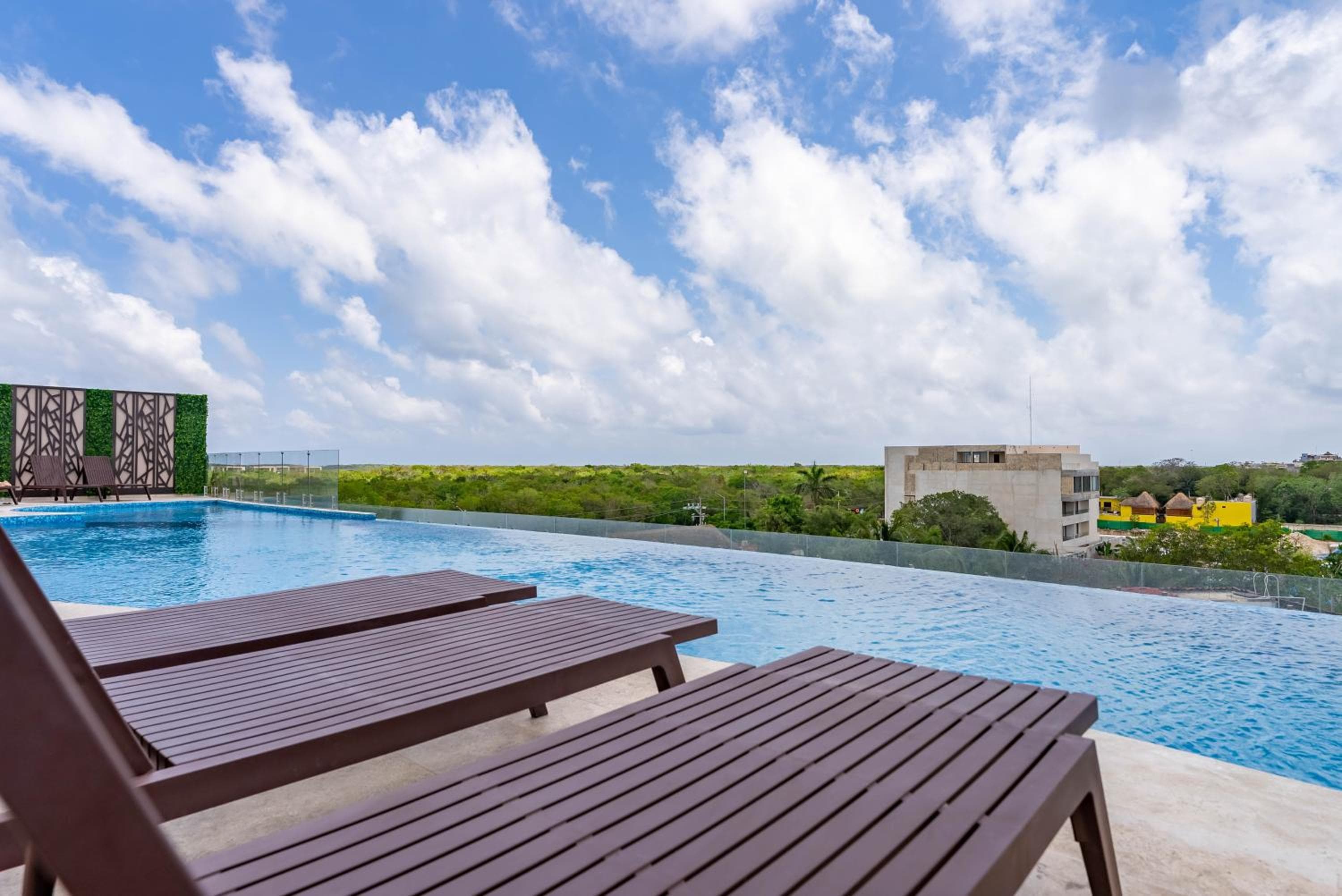 Menesse Apartments — 14