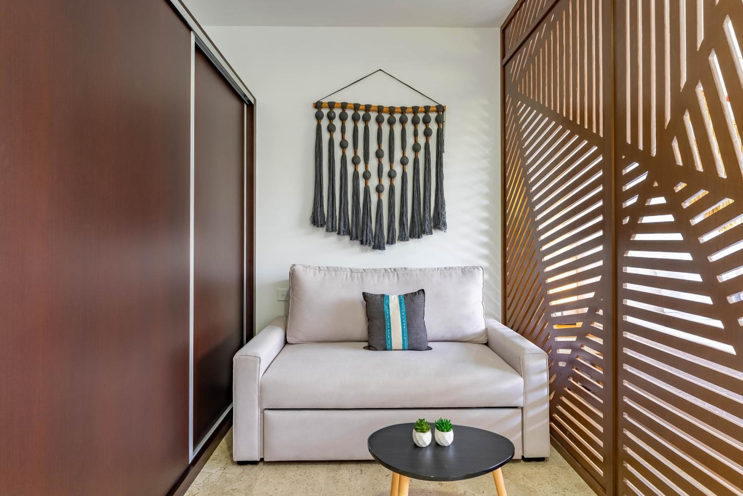 Menesse Apartments — 25