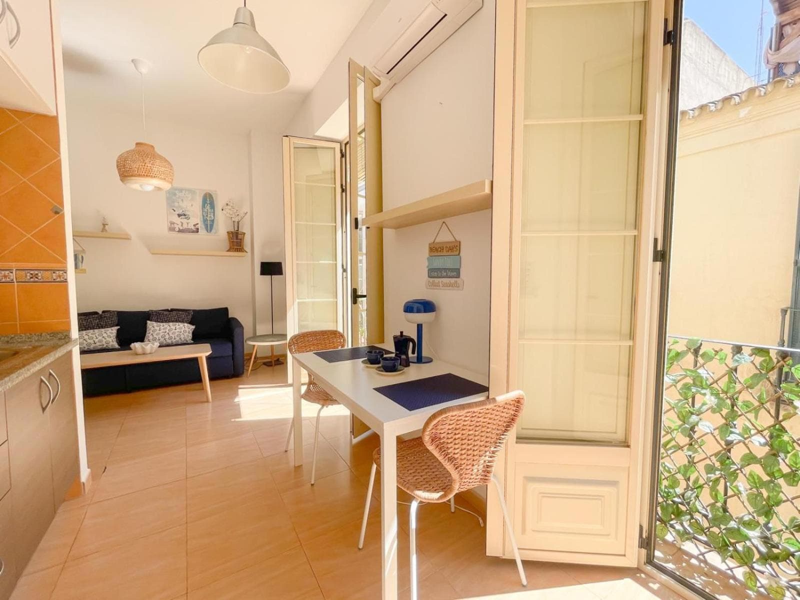 Plz de la Merced Apartments Solera by Life in Malaga — 14