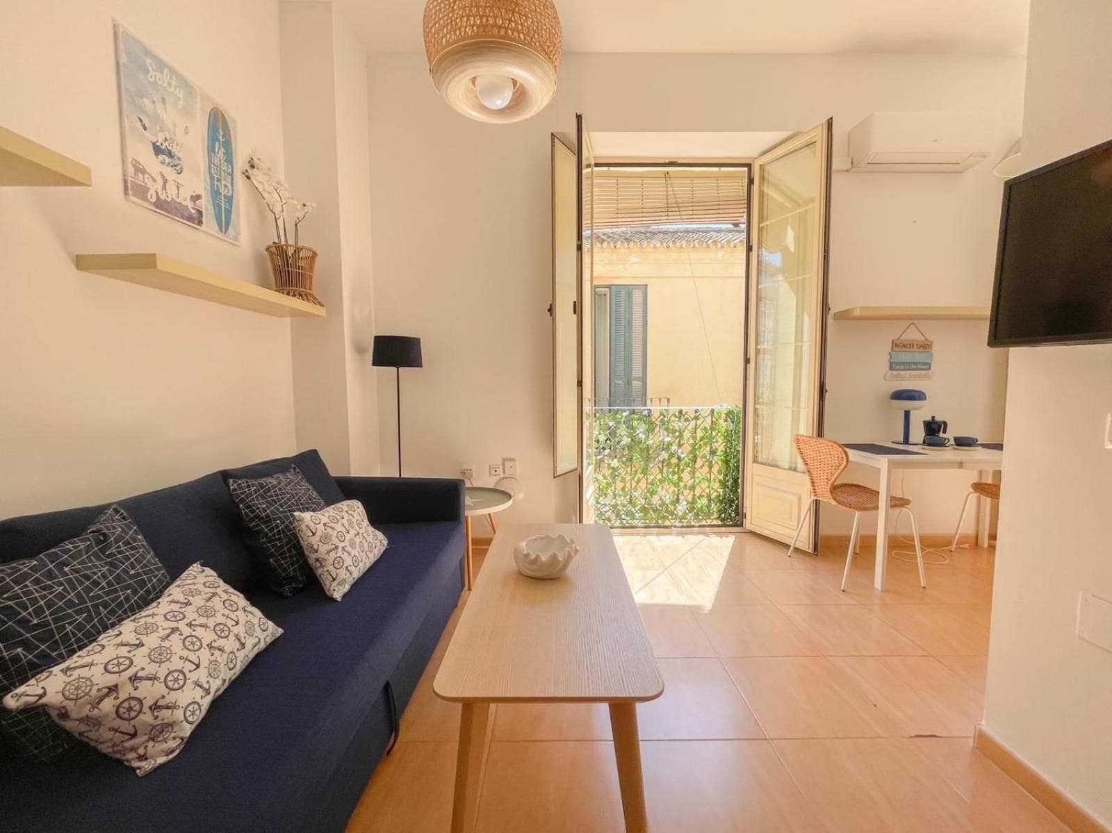 Plz de la Merced Apartments Solera by Life in Malaga — 19
