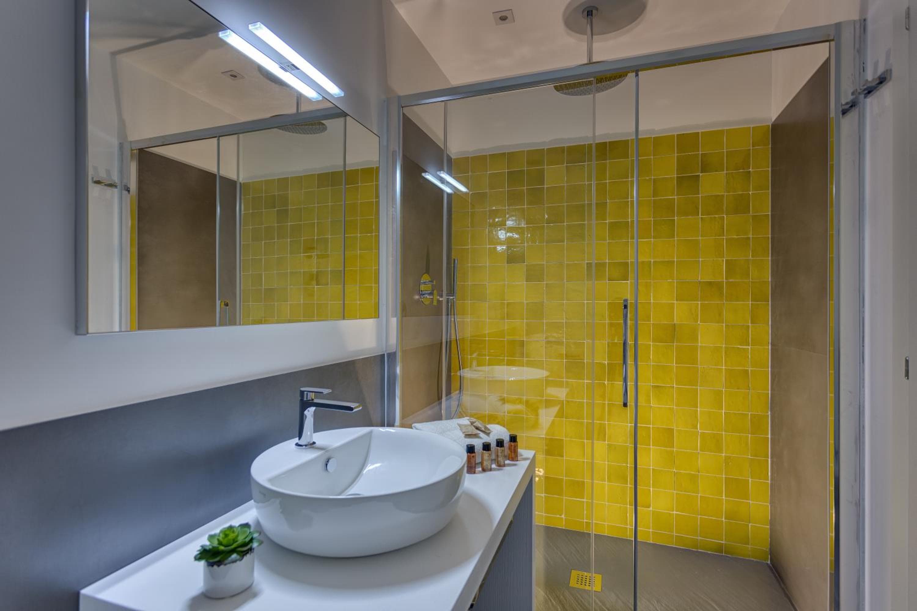 Navona Theatre Hotel — 18