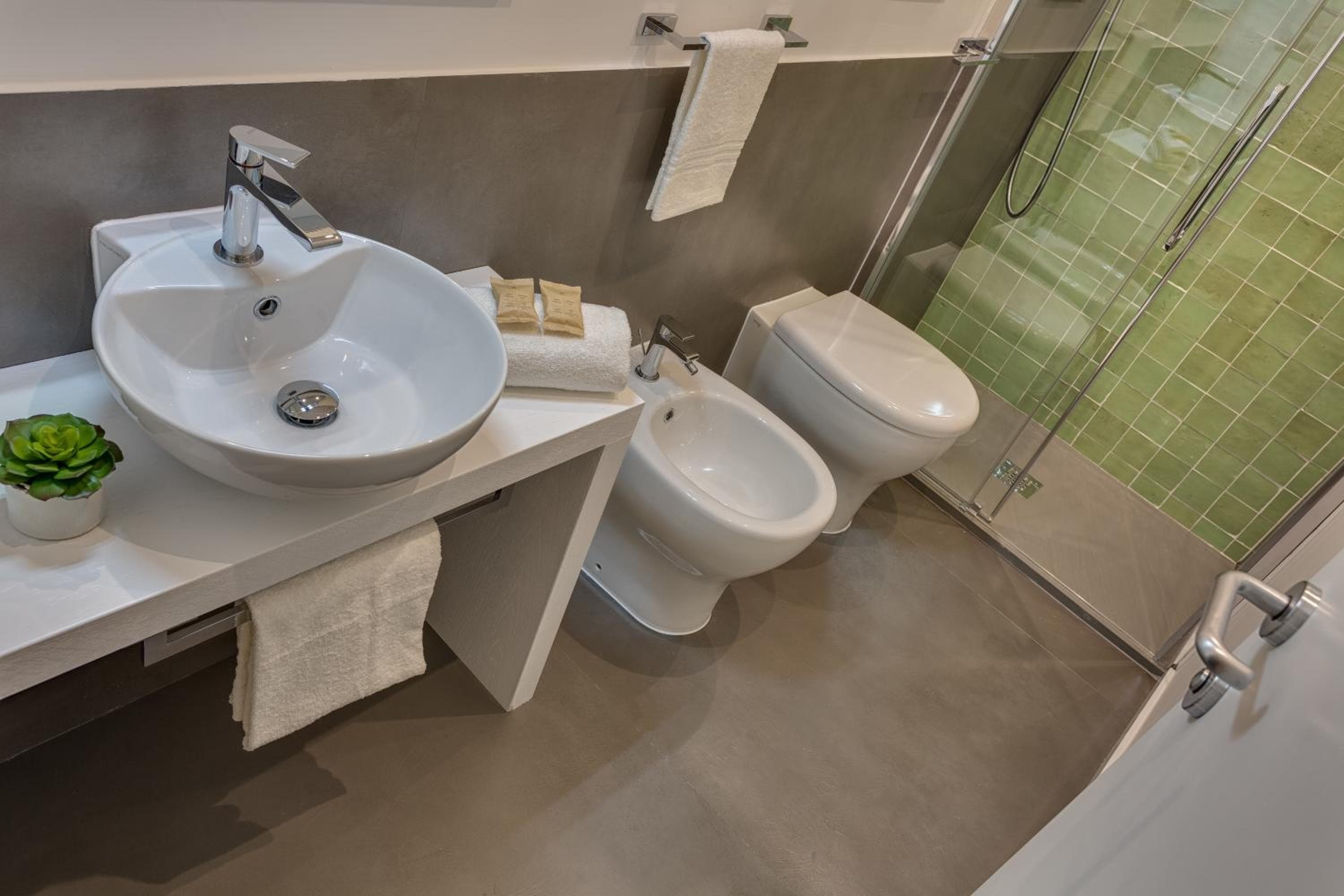 Navona Theatre Hotel — 14
