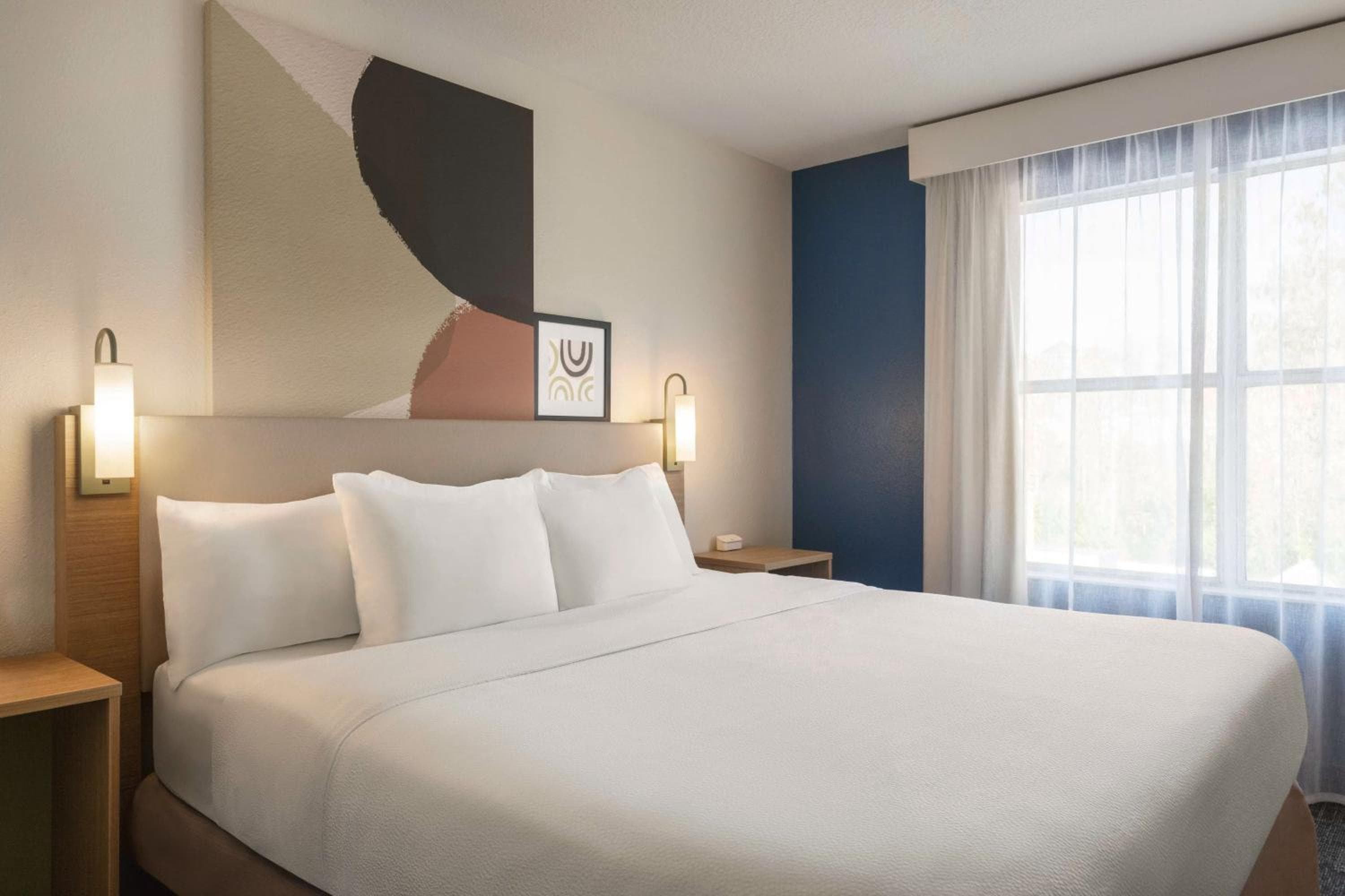 Spark by Hilton Orlando Universal Blvd — 26