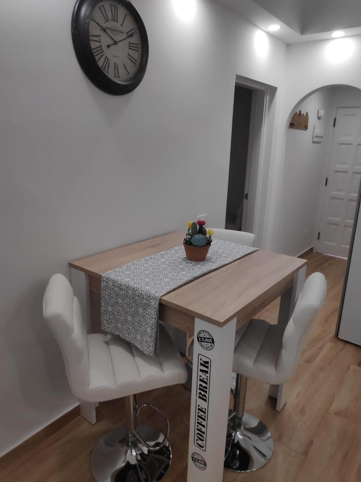 Cozy and Confortable Flat into Quit Area — 2