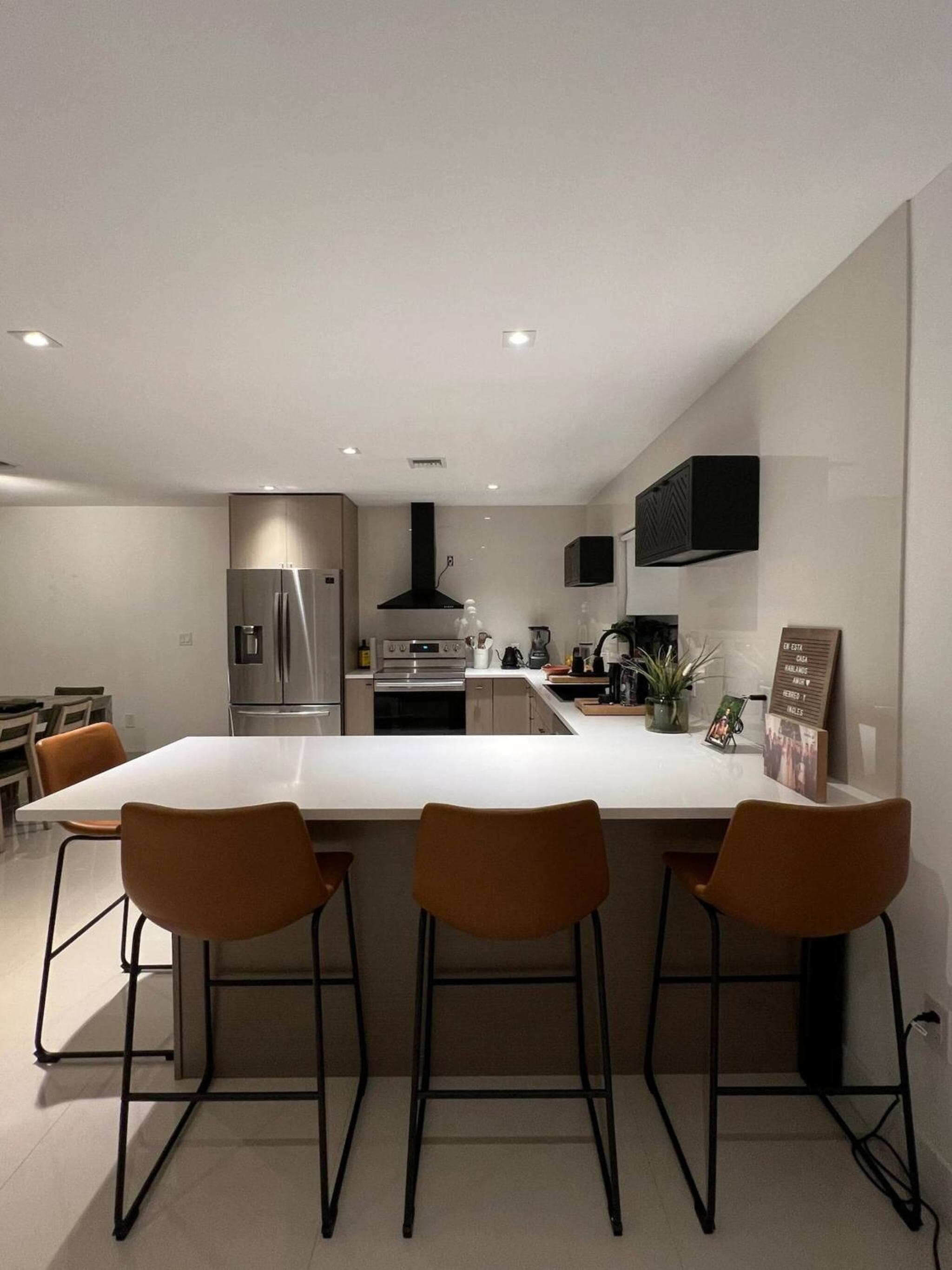 Super stylish 4 BR Home Steps from the Fun — 19