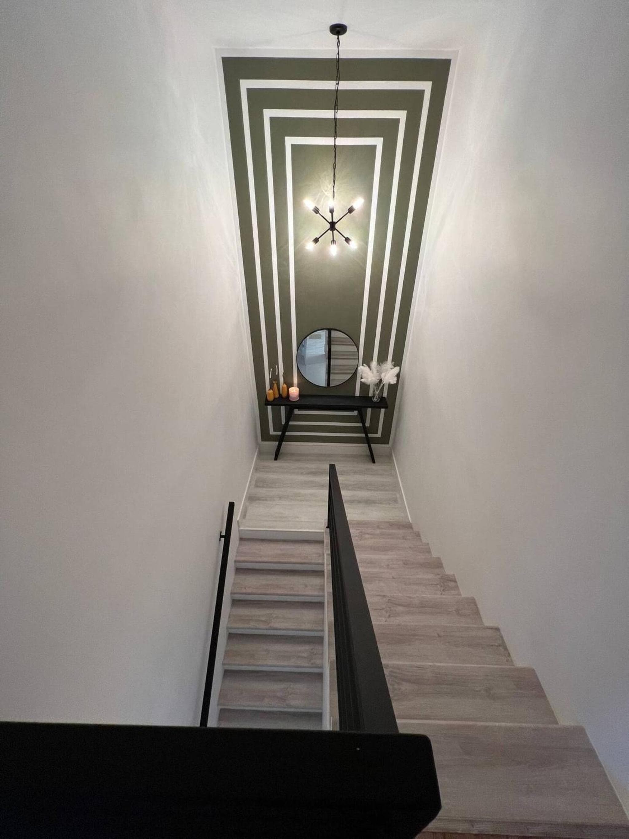 Super stylish 4 BR Home Steps from the Fun — 24
