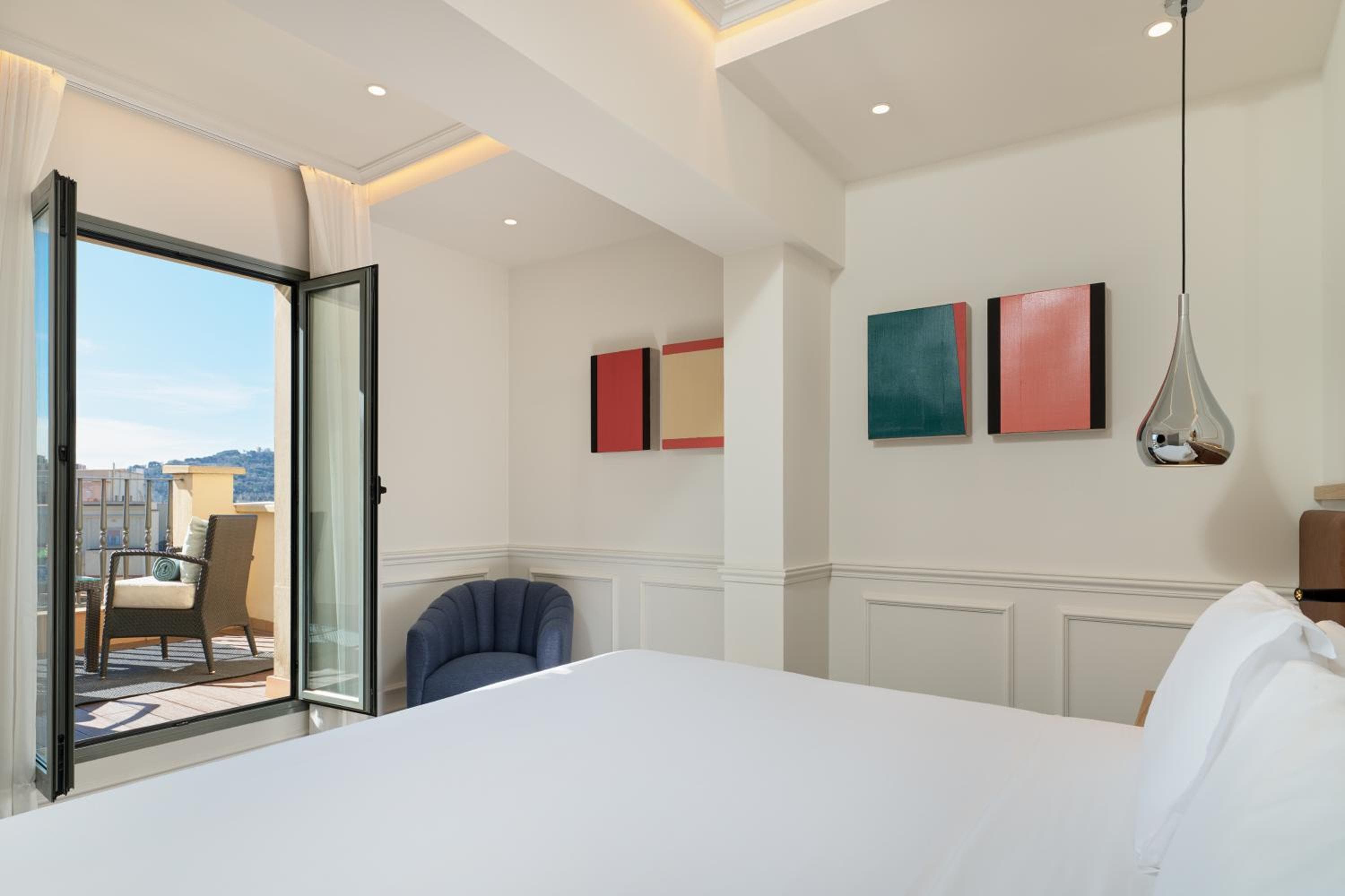 H10 Universitat — 26