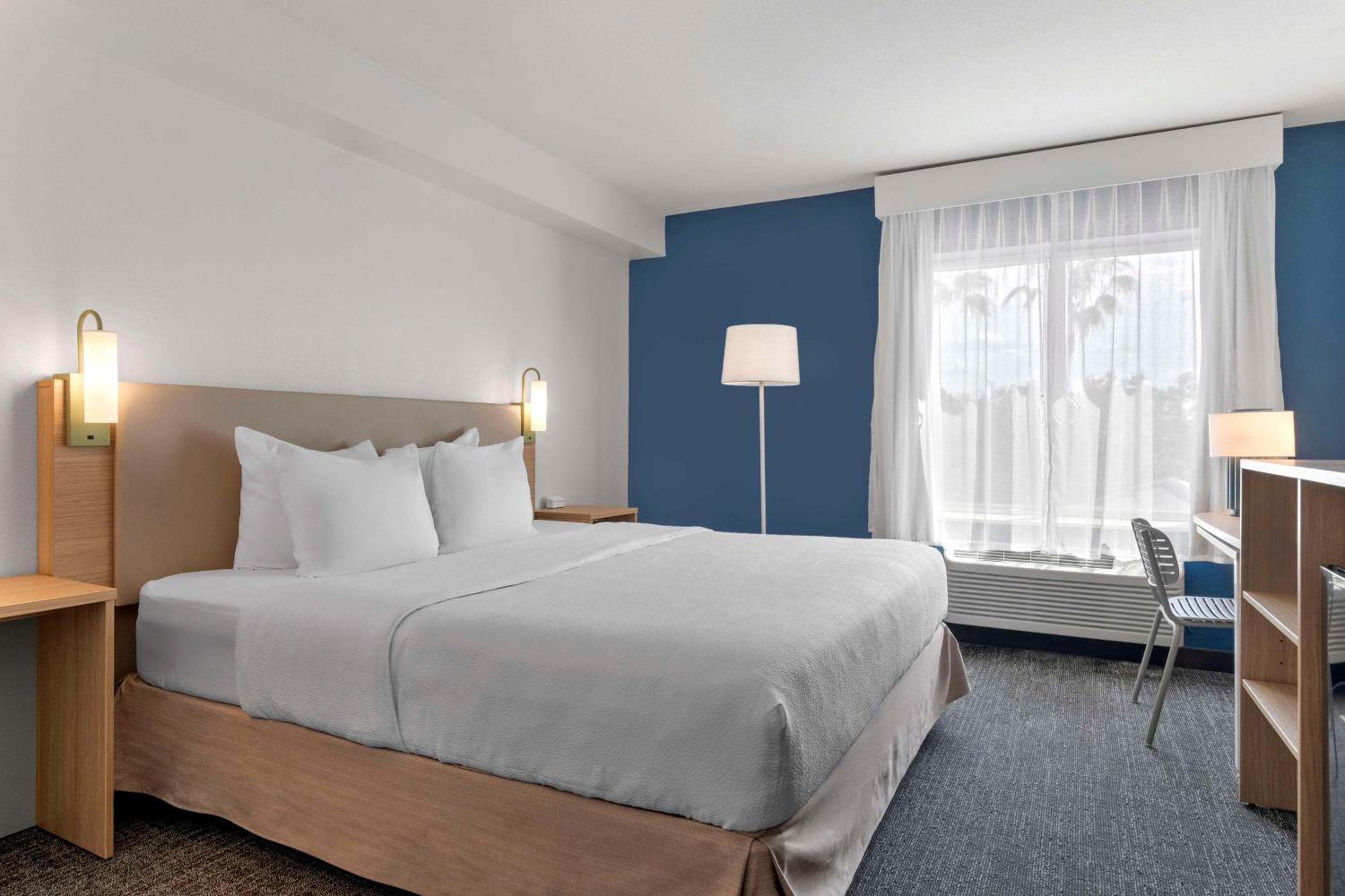 Spark by Hilton Orlando cerca de SeaWorld — 21