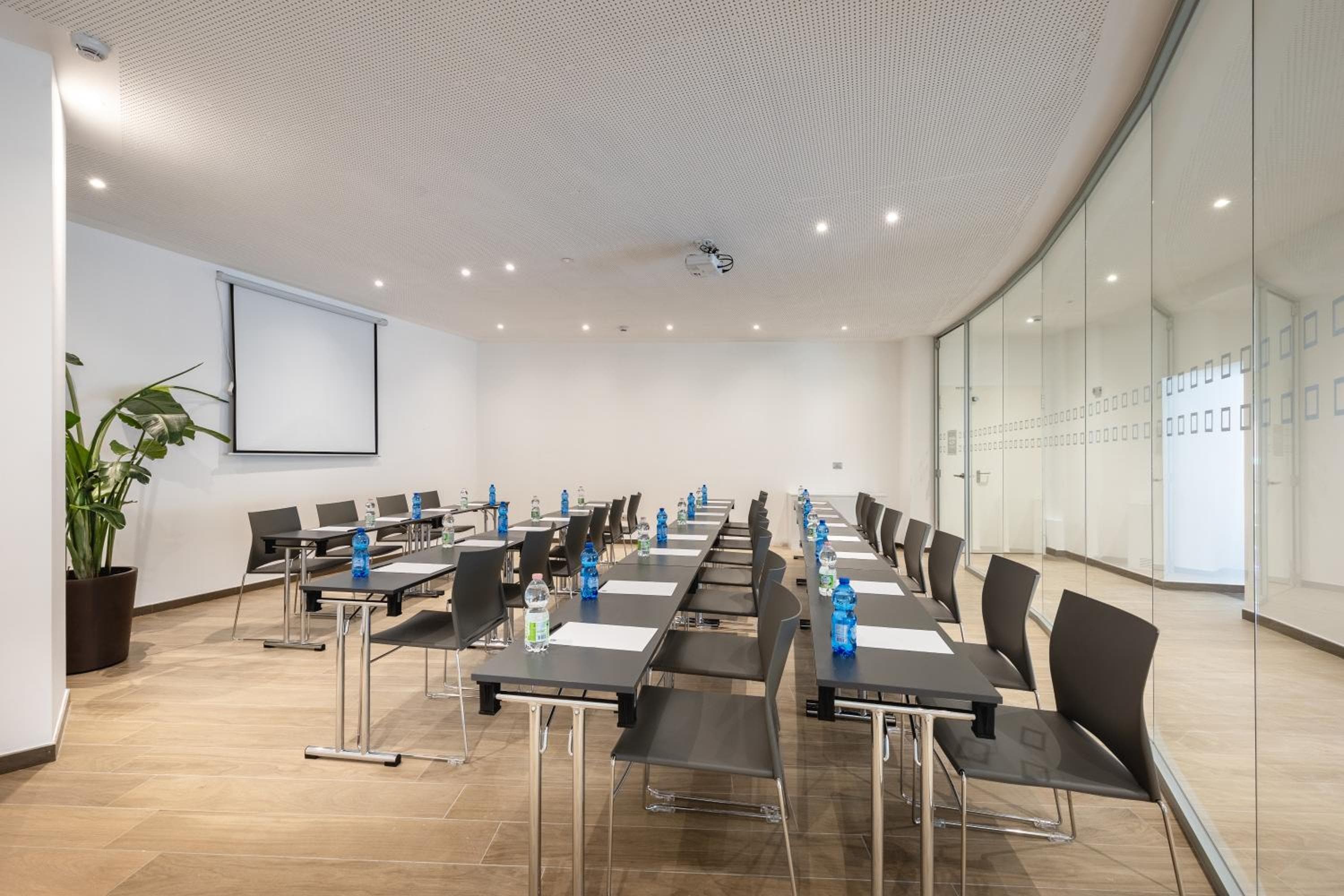 IH Hotels Milano Centrale — 2