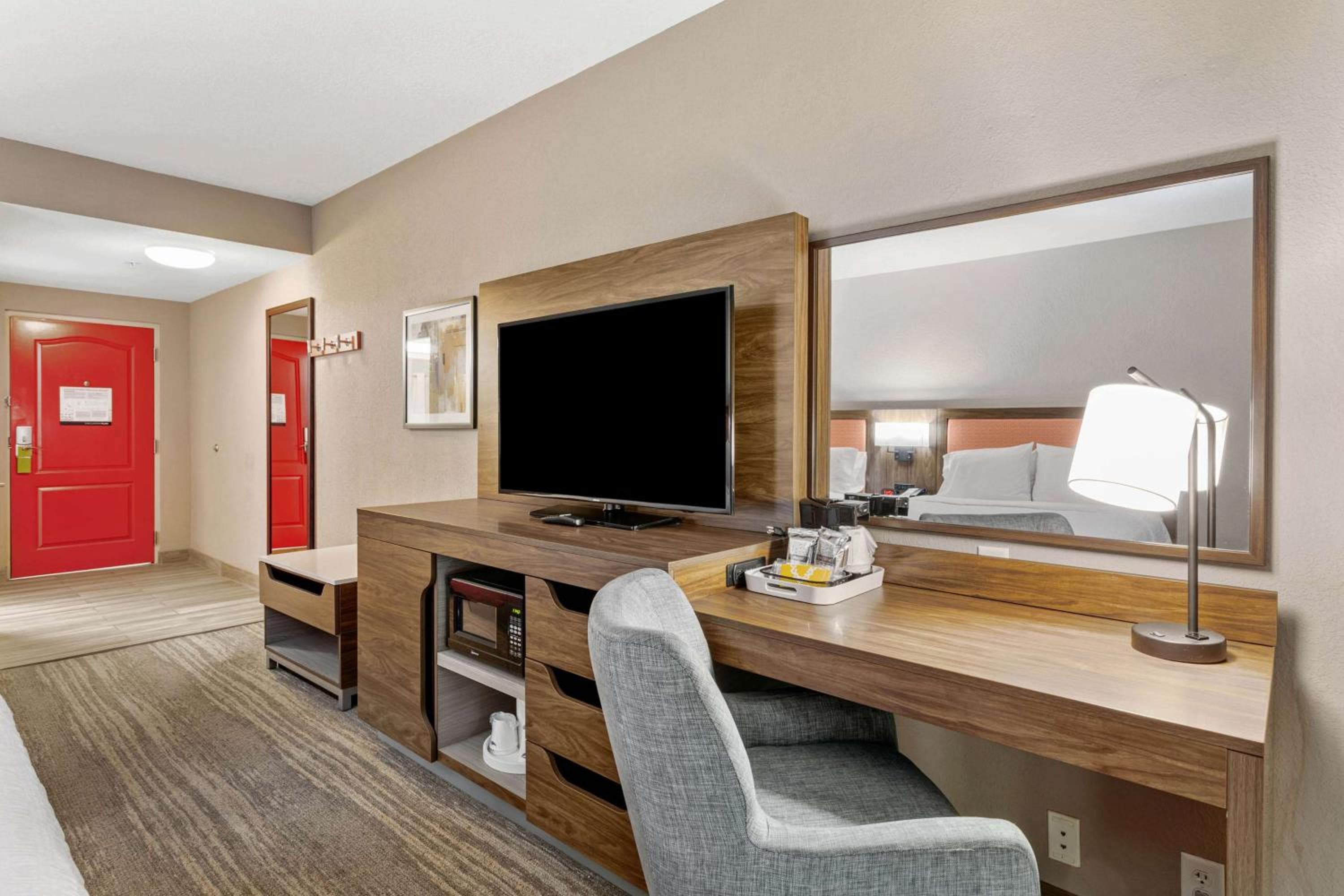 Hampton Inn & Suites Orlando-Apopka — 16