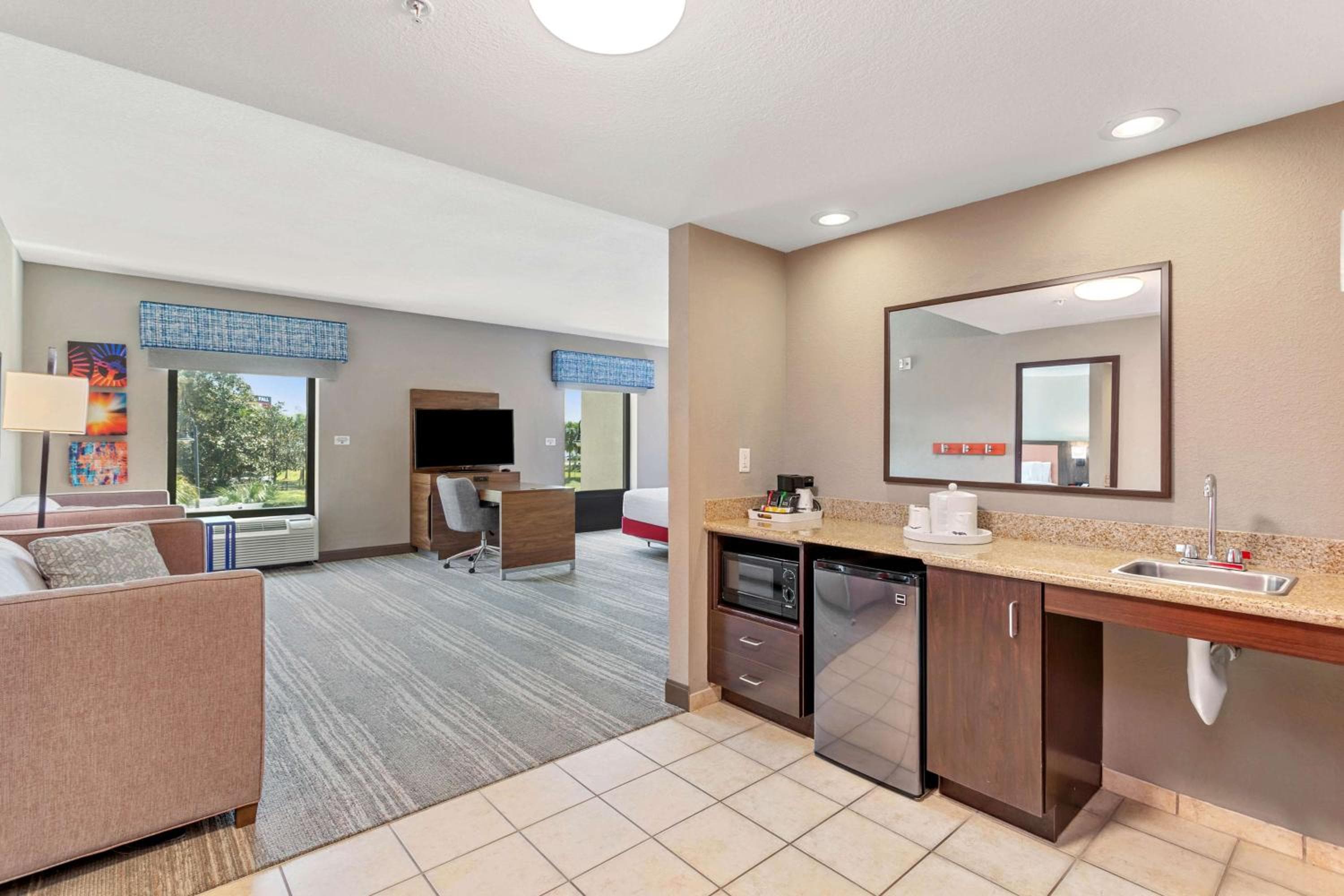 Hampton Inn & Suites Orlando - Apopka — 9