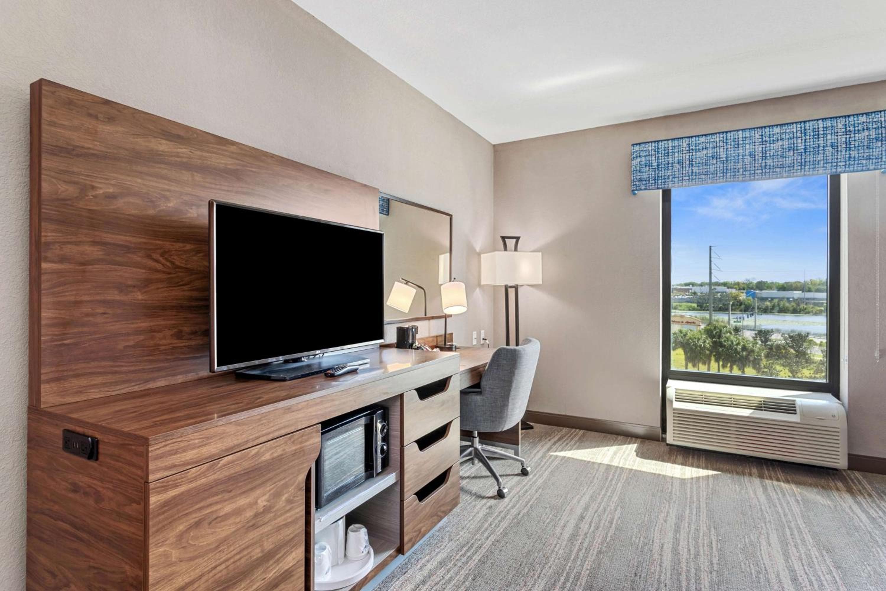 Hampton Inn & Suites Orlando - Apopka — 14