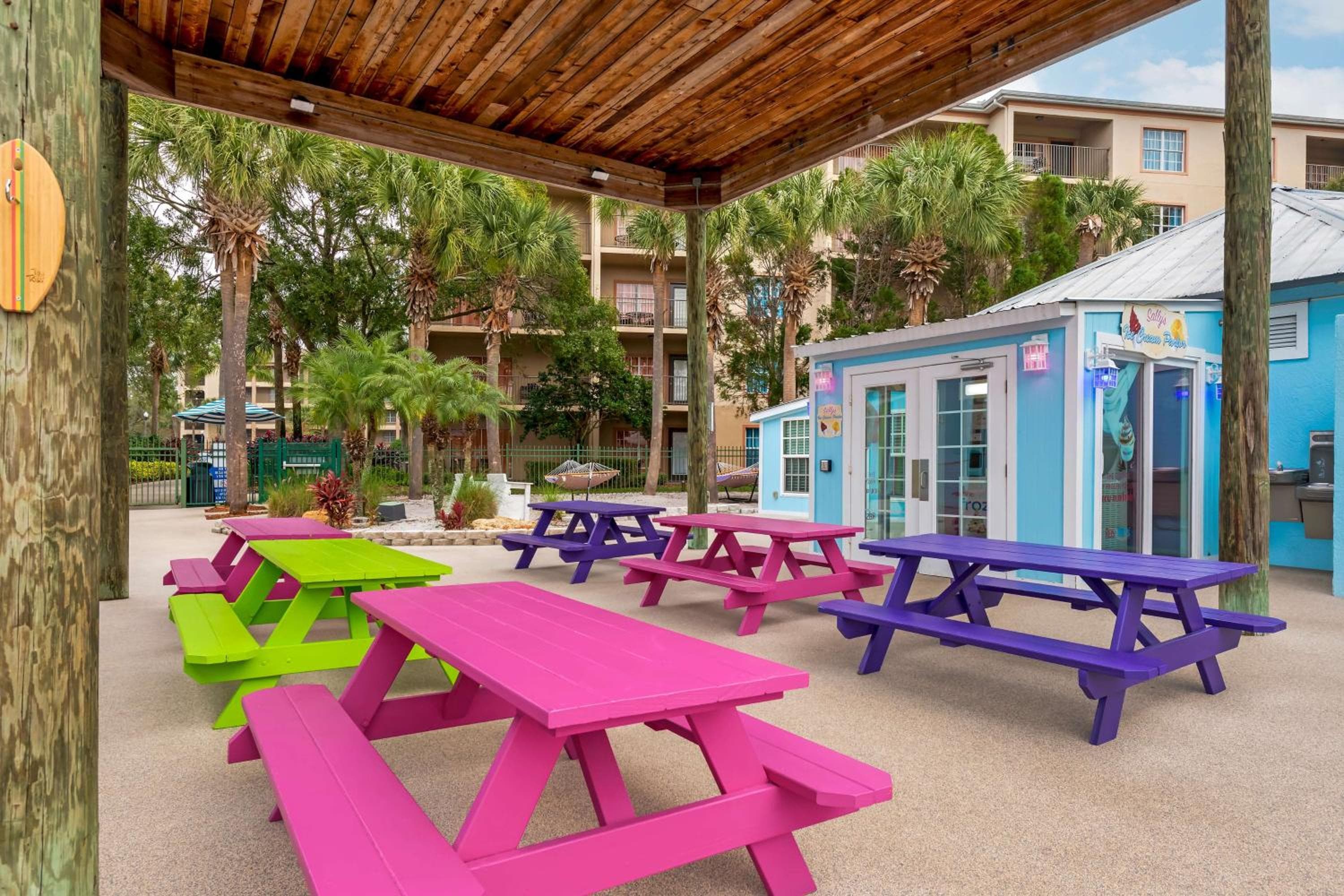 Villaggio Liki Tiki — 2