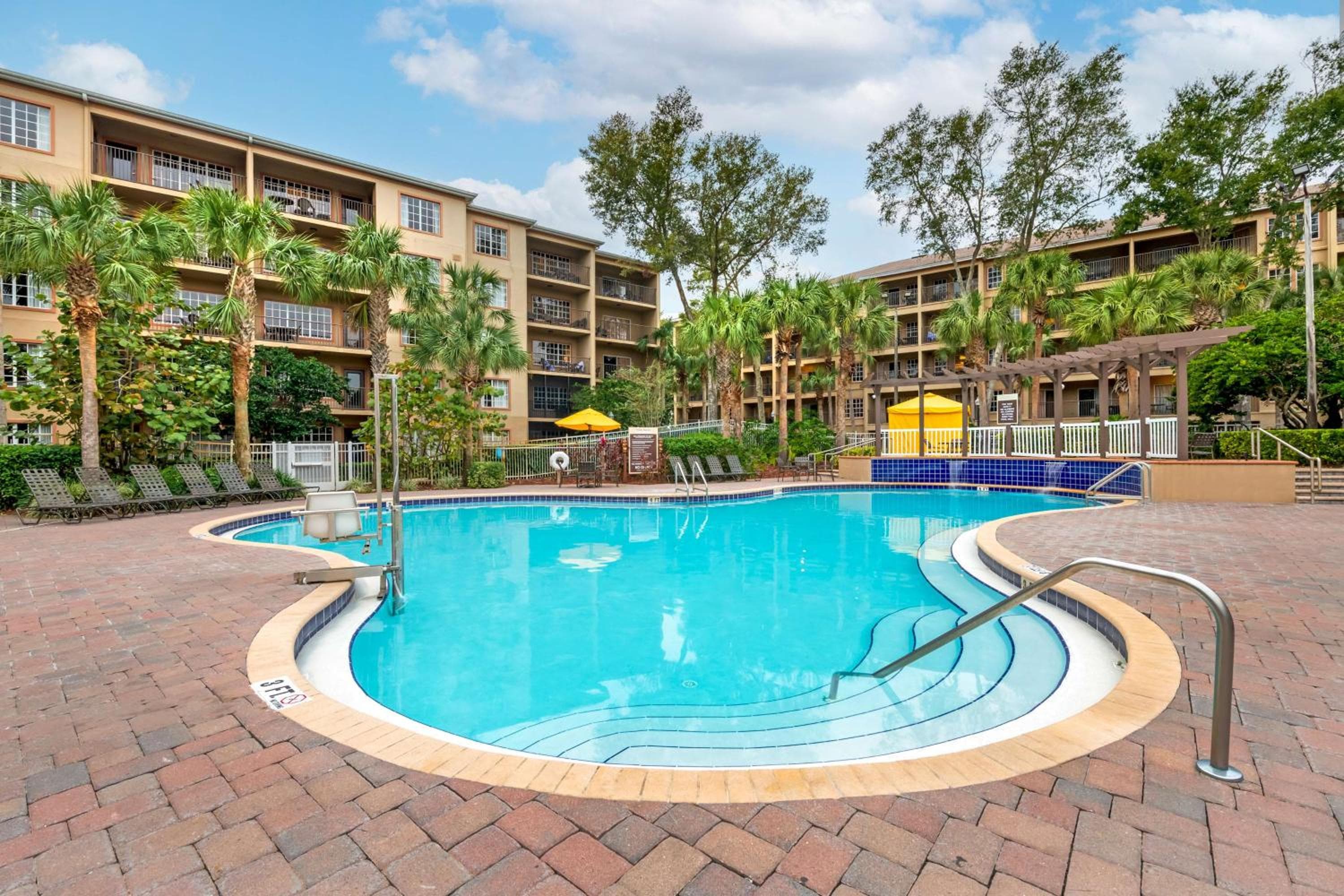 Villaggio Liki Tiki — 12