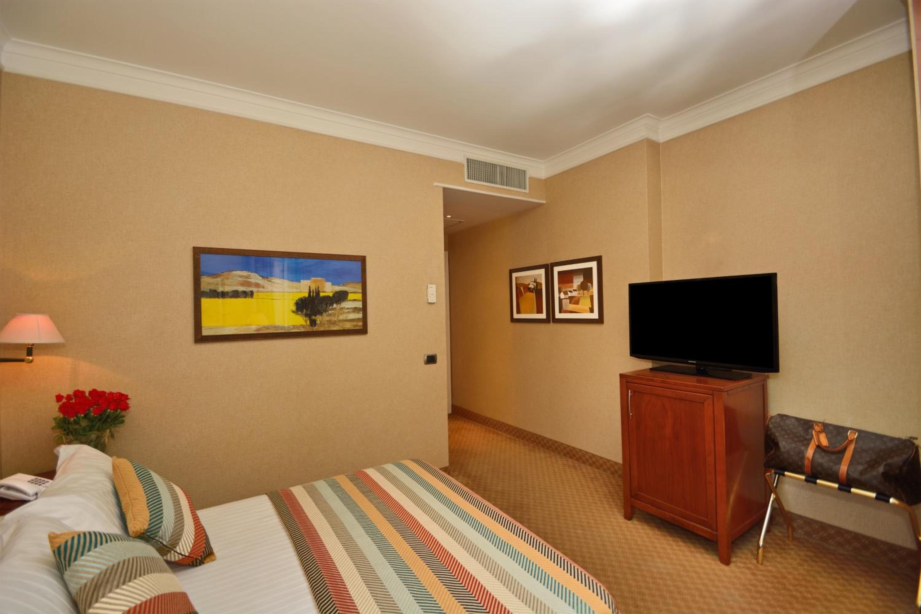 LH Hotel Lloyd Roma — 26
