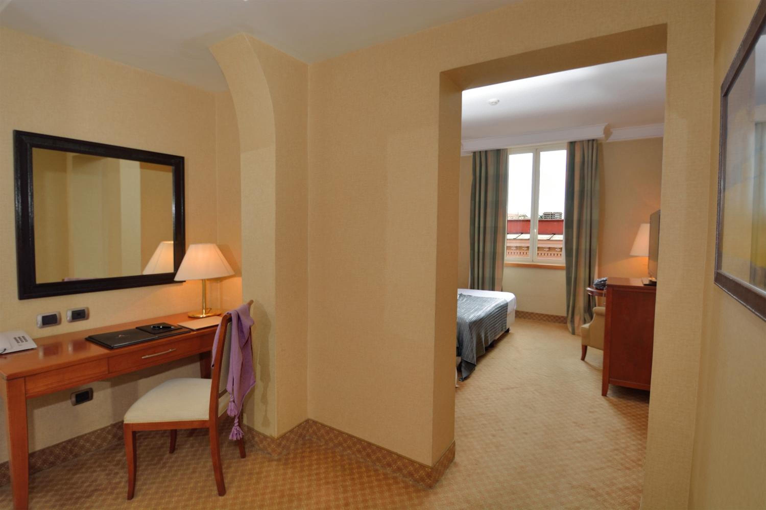 LH Hotel Lloyd Roma — 30