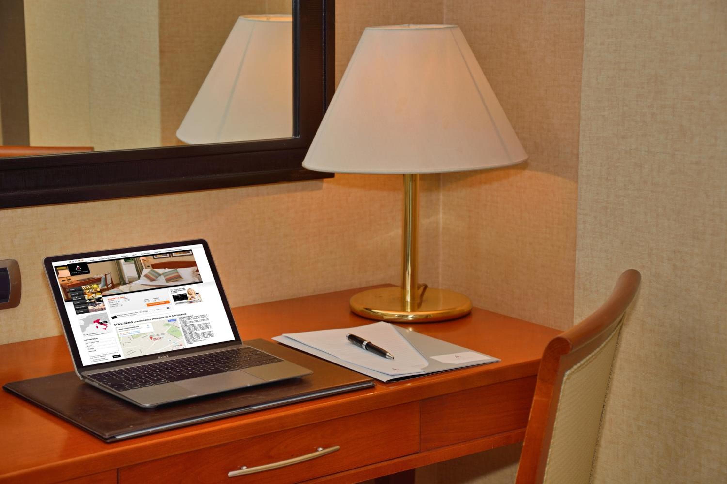 LH Hotel Lloyd Roma — 20