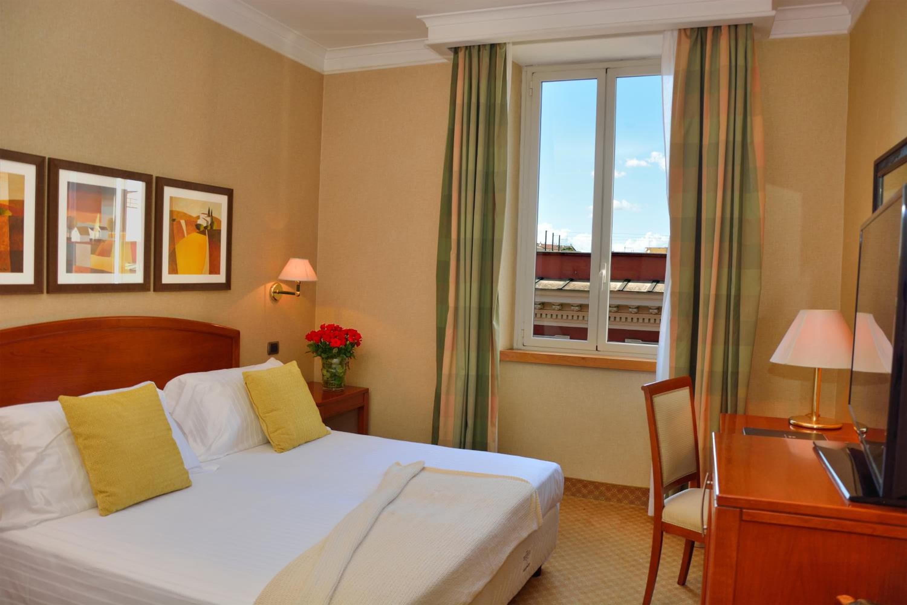 LH Hotel Lloyd Roma — 6