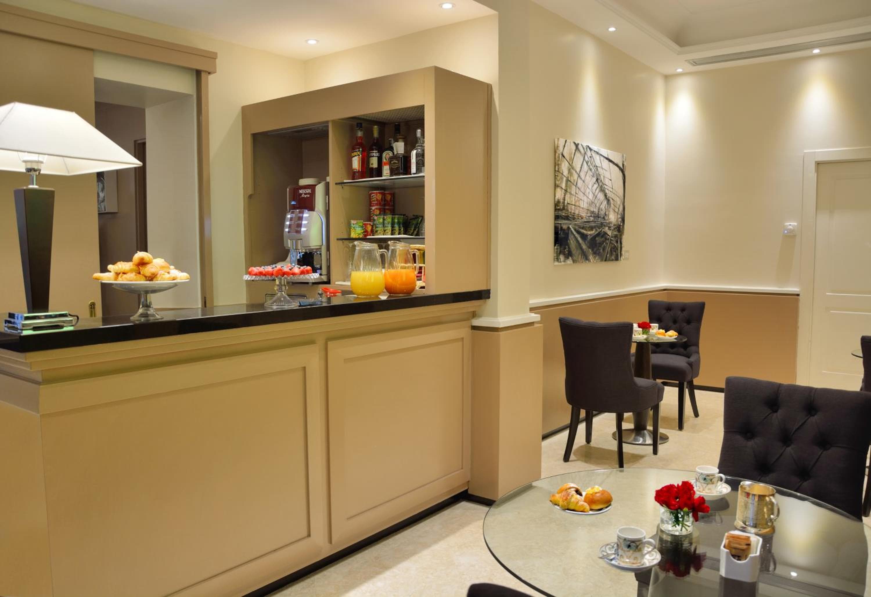 LH Hotel Lloyd Roma — 12