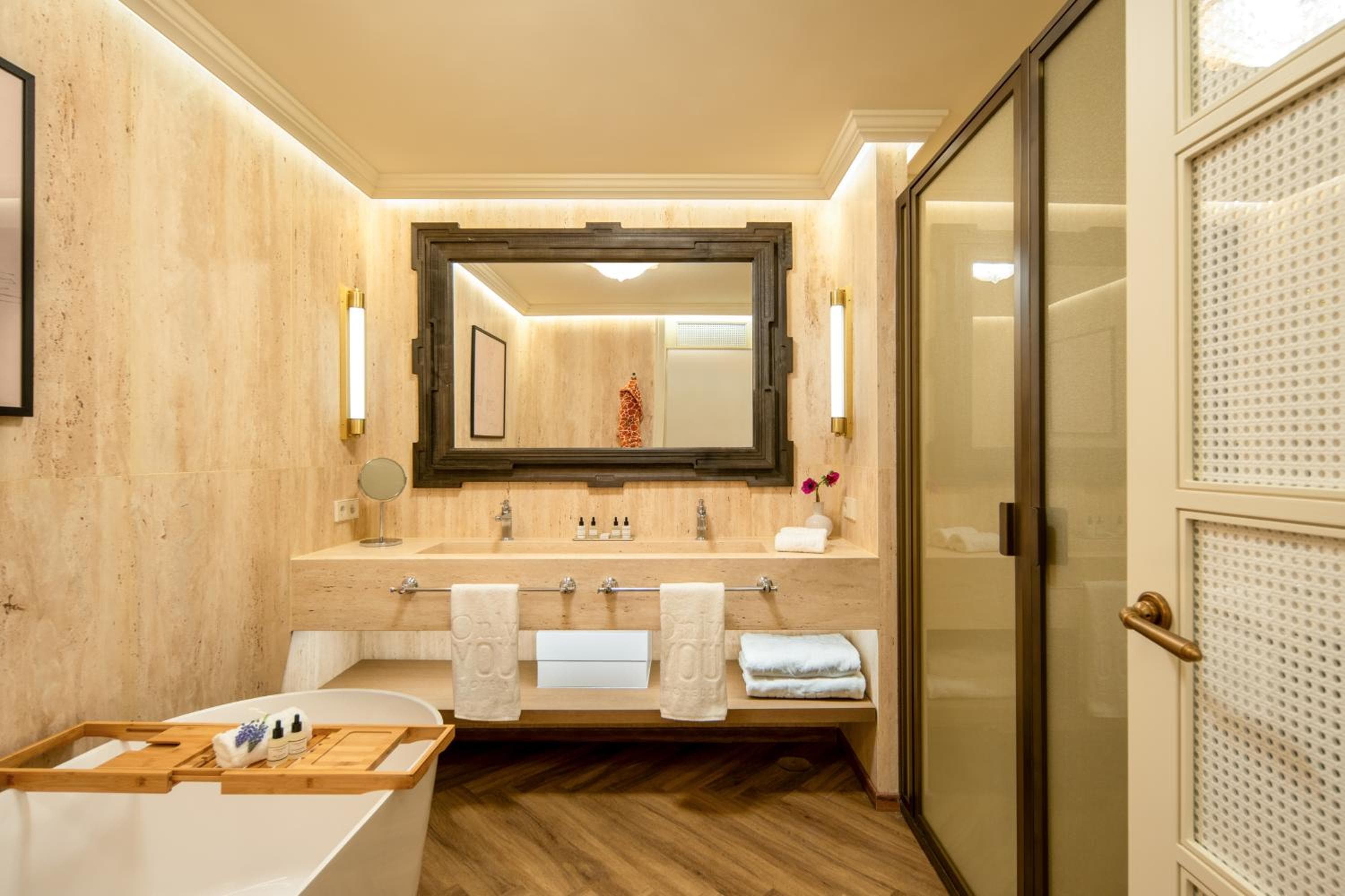 Only YOU Hotel Sevilla — 8