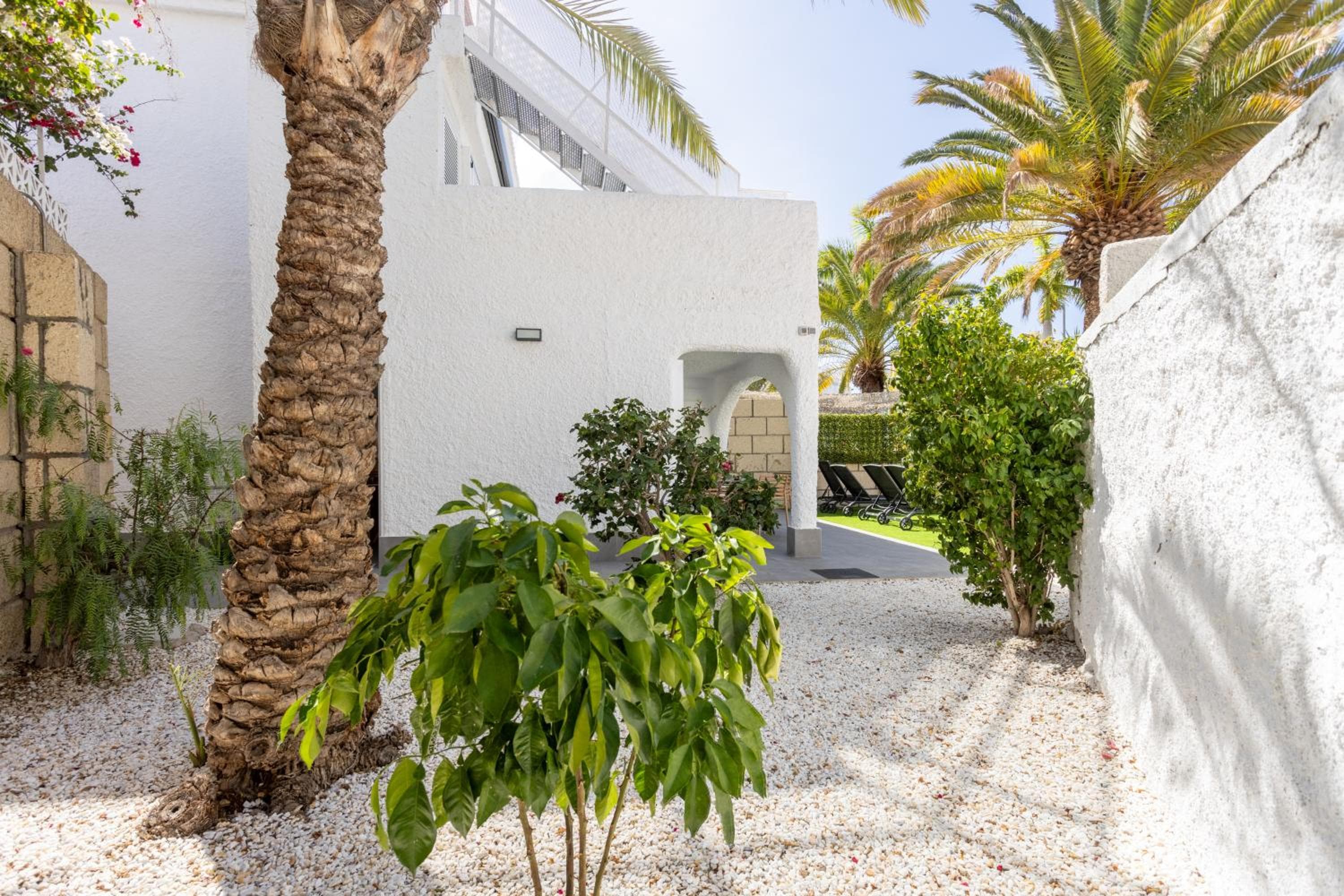 VILLA URBANIA Holiday Home By Sunkeyrents — 4