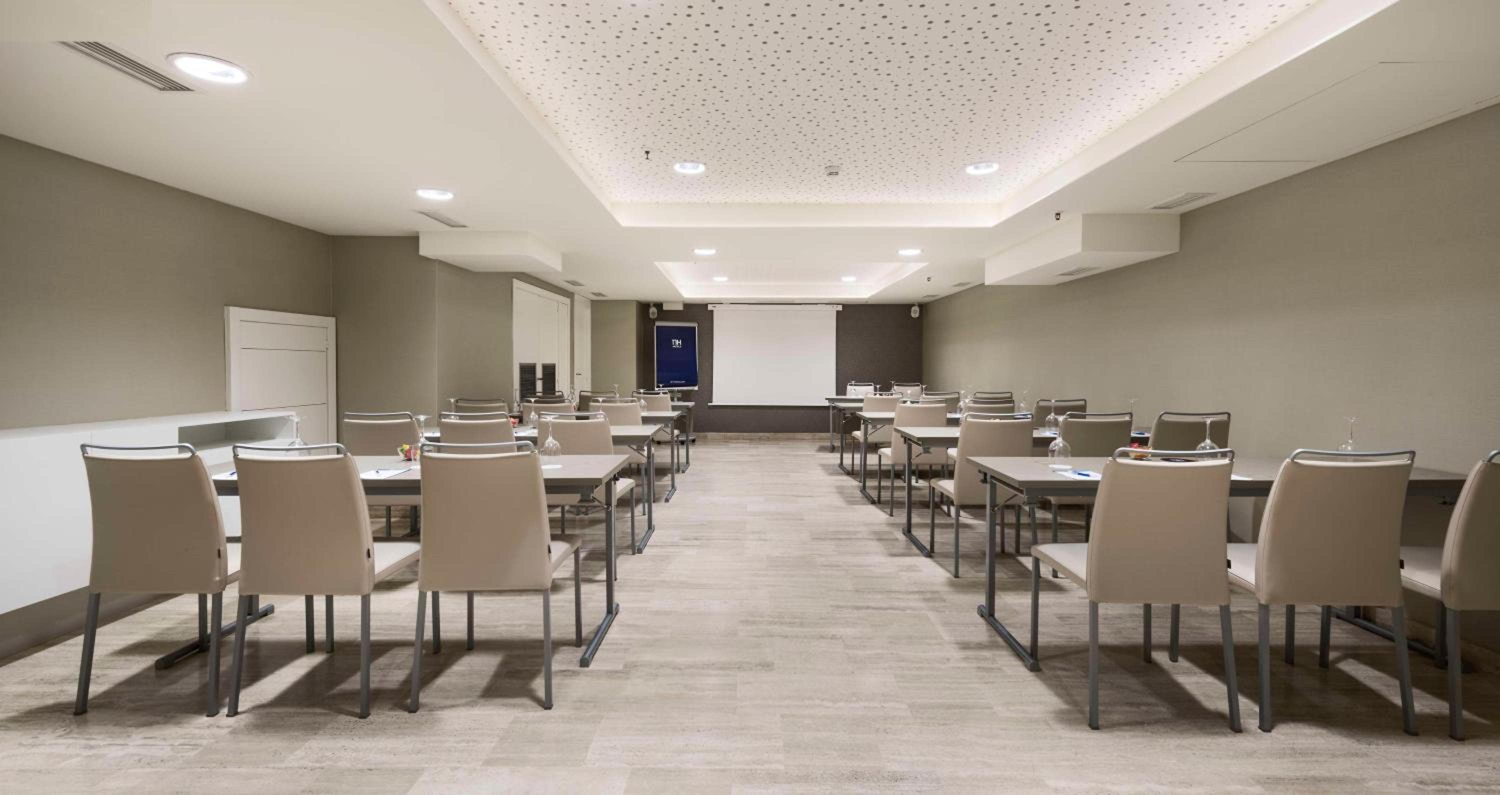 NH Madrid Zurbano — 15