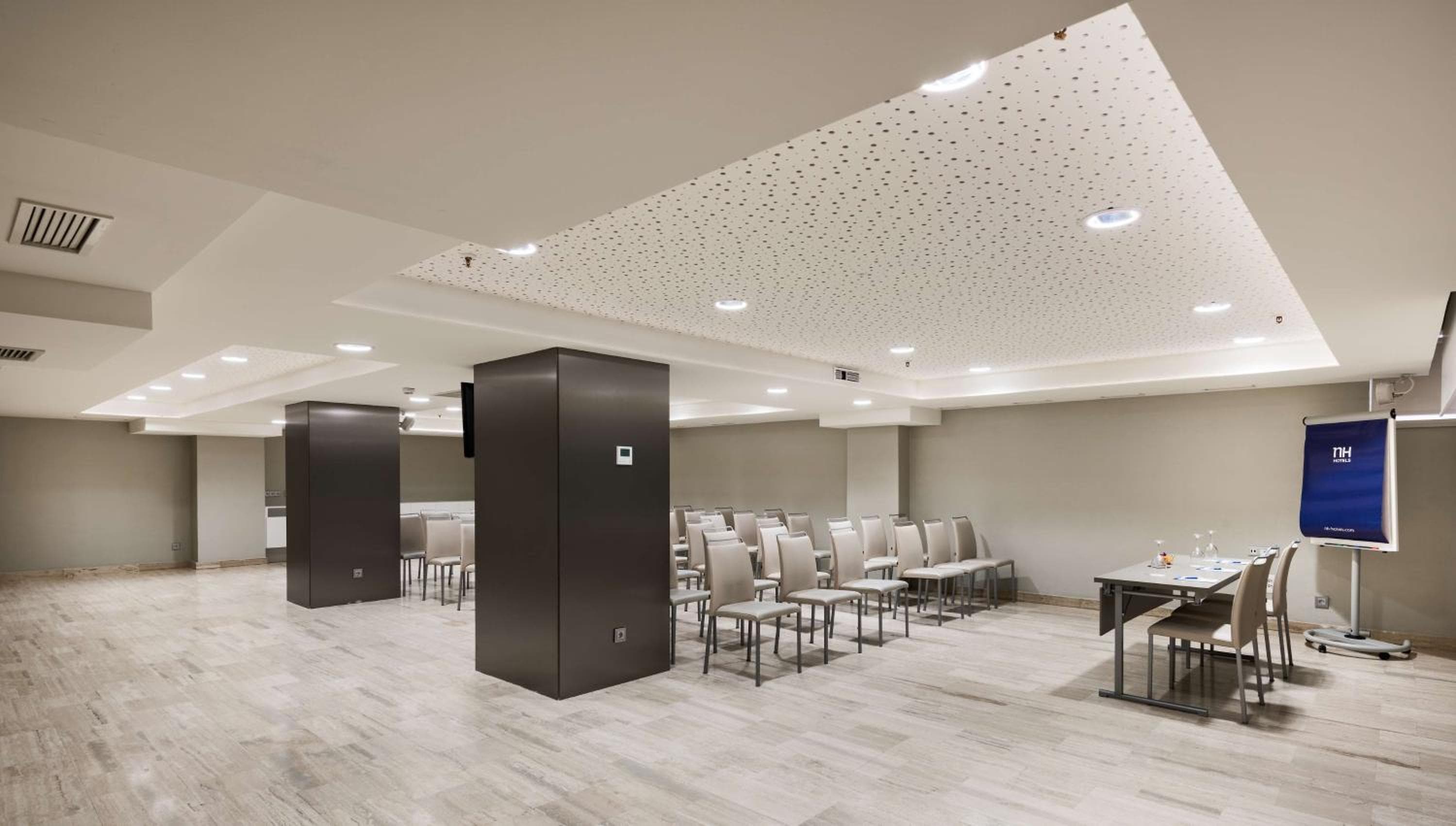 NH Madrid Zurbano — 15
