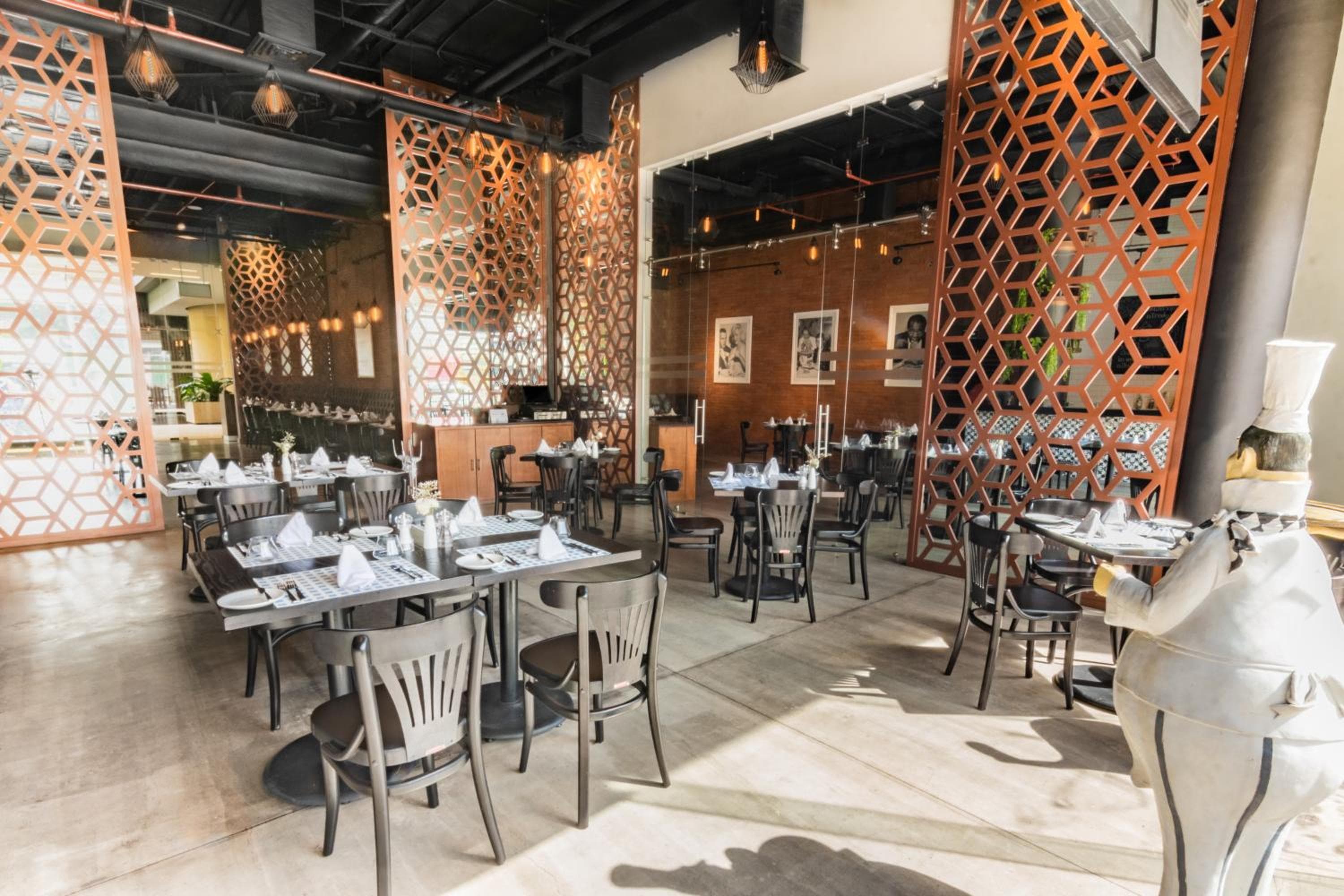 The Fives Downtown Hotel & Residences, Curio Collection by Hilton — 16