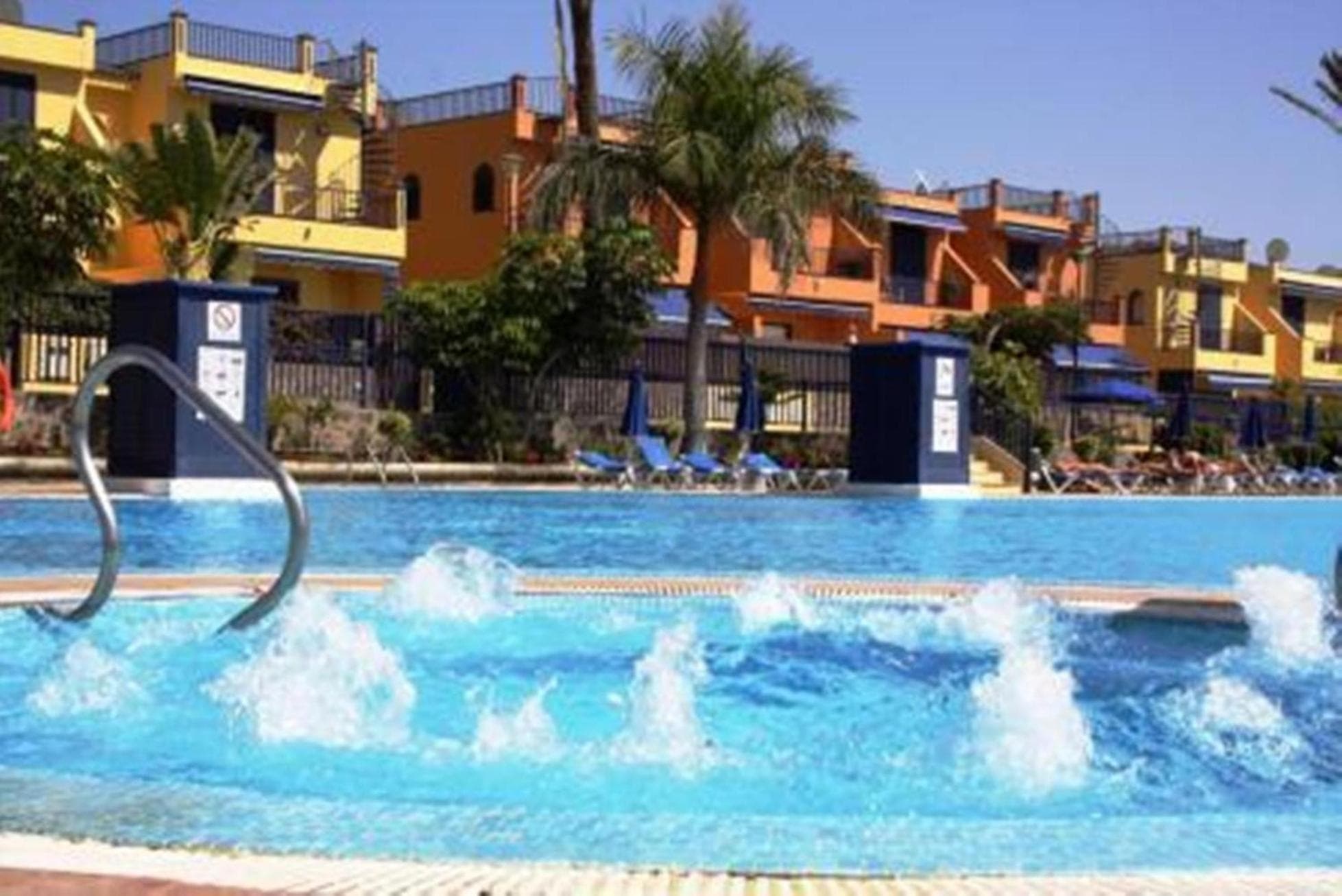 Beach and golf 4 Bedroom Holiday Home — 1