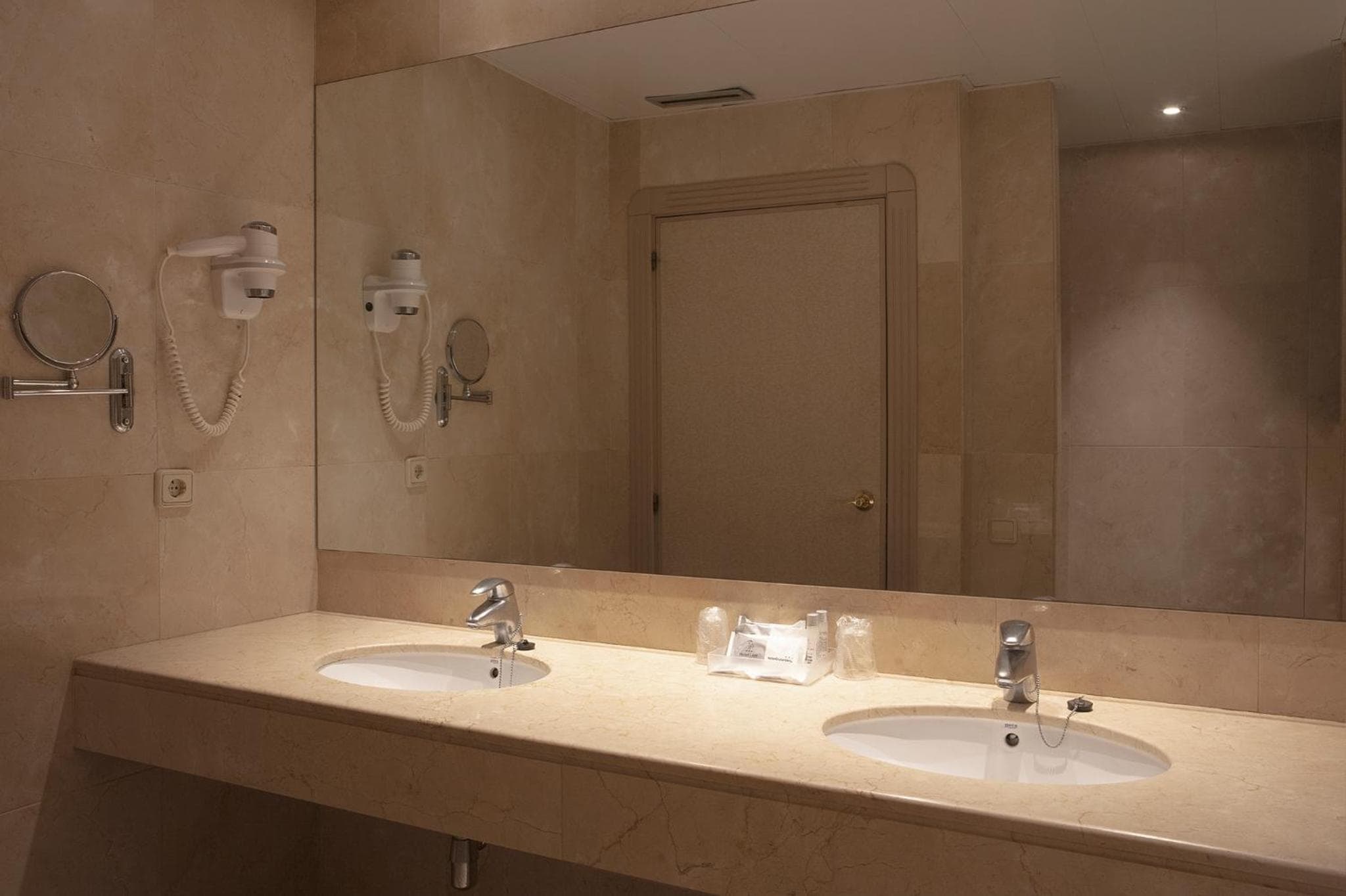 Hotel Lleó — 23