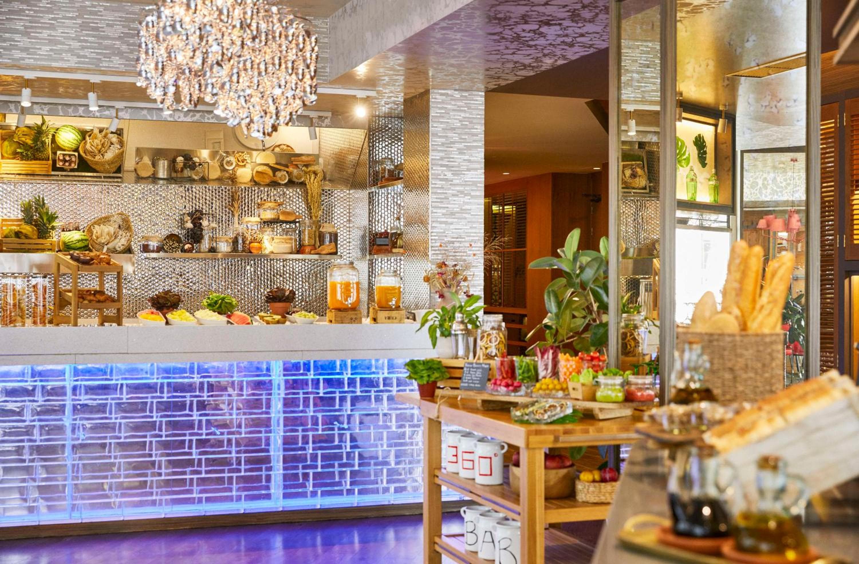 Hyatt Centric Gran Via Madrid — 17