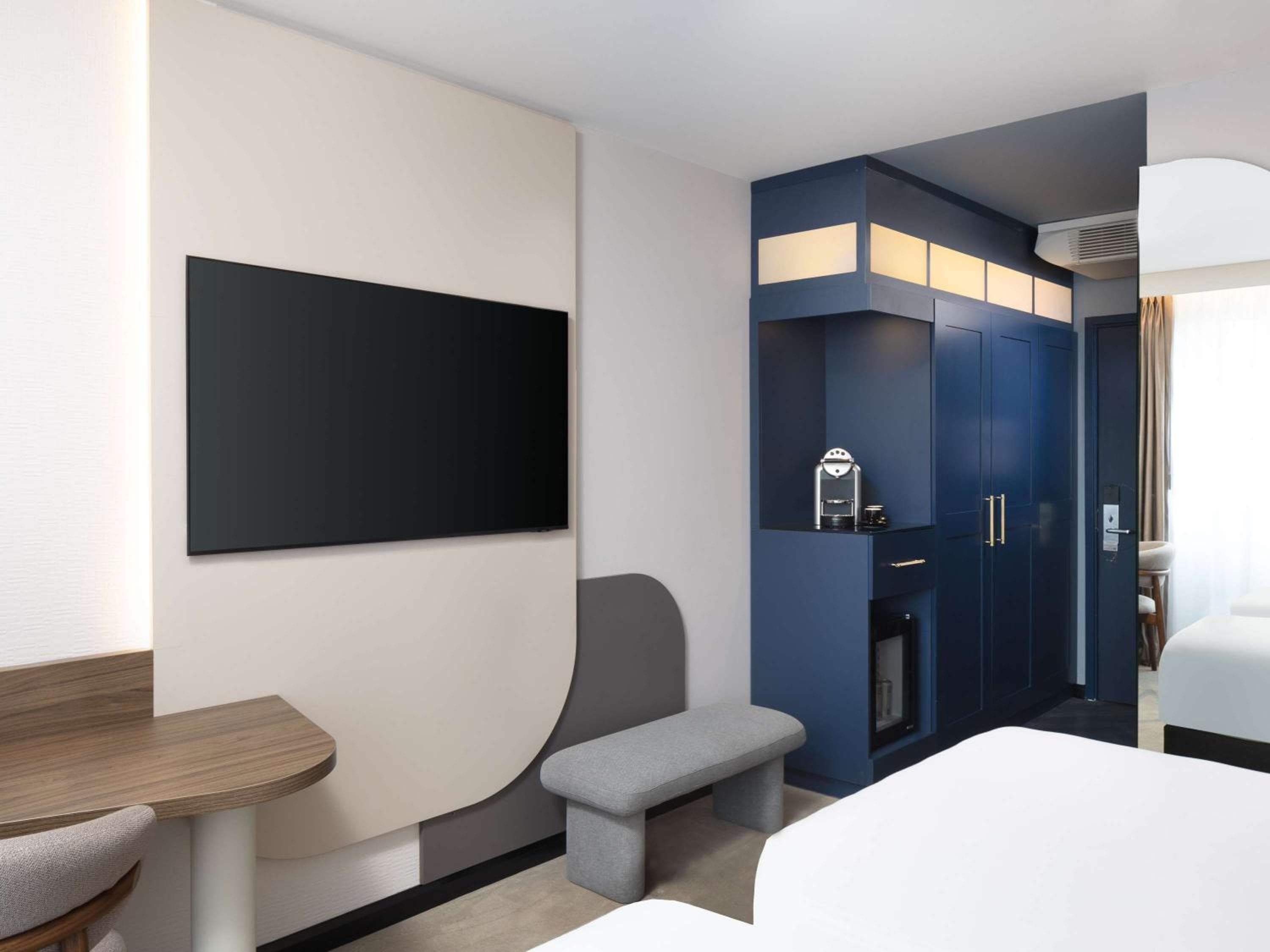 Mercure London Earls Court — 19