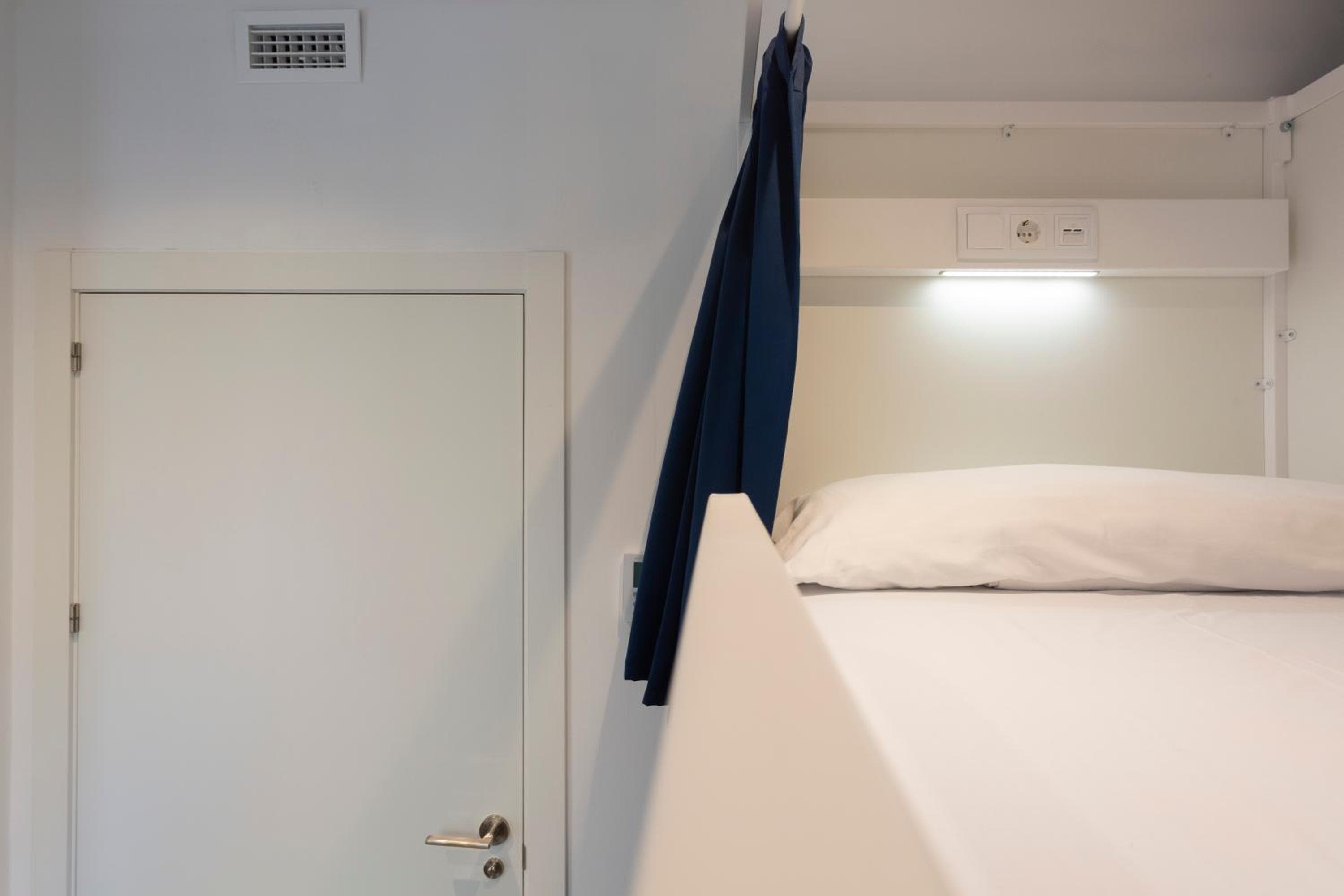 Malaga Stop Hostel AB — 12